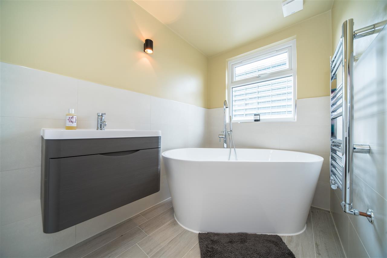 Ivy Crescent - Picture 11
