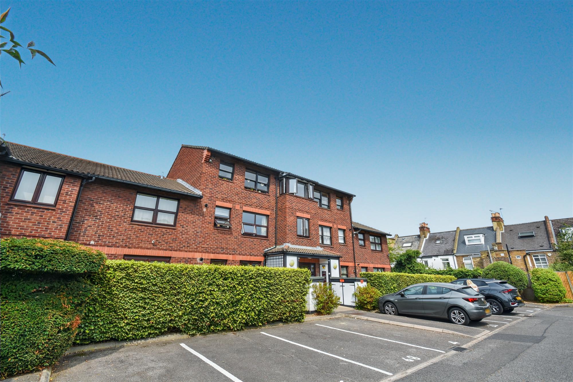 Mayfield Road - Picture 1