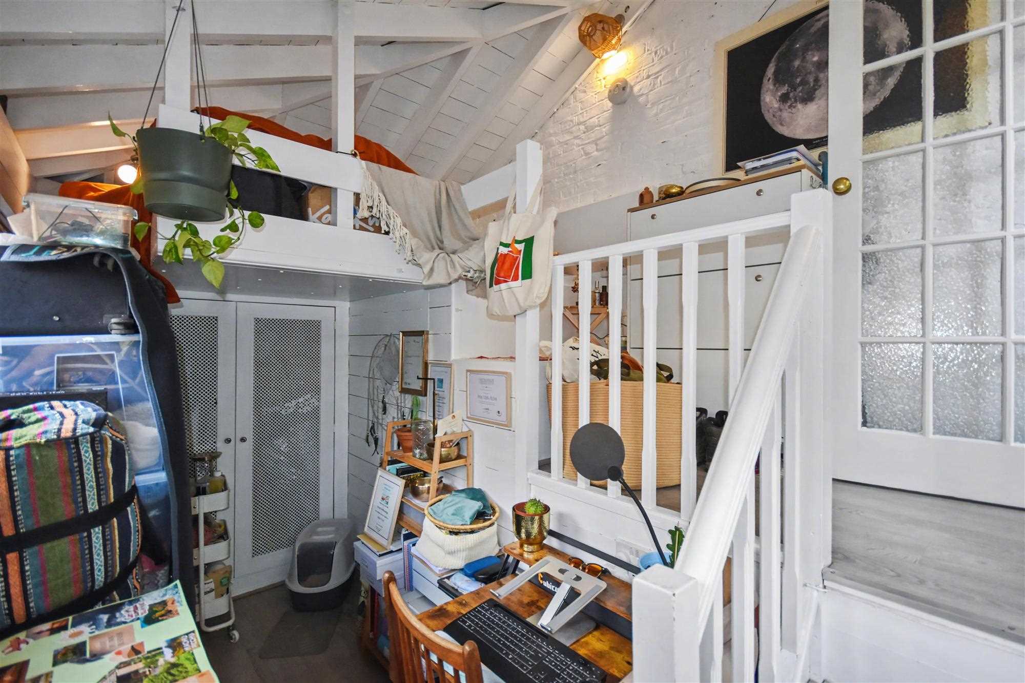 Bolton Road - Picture 6