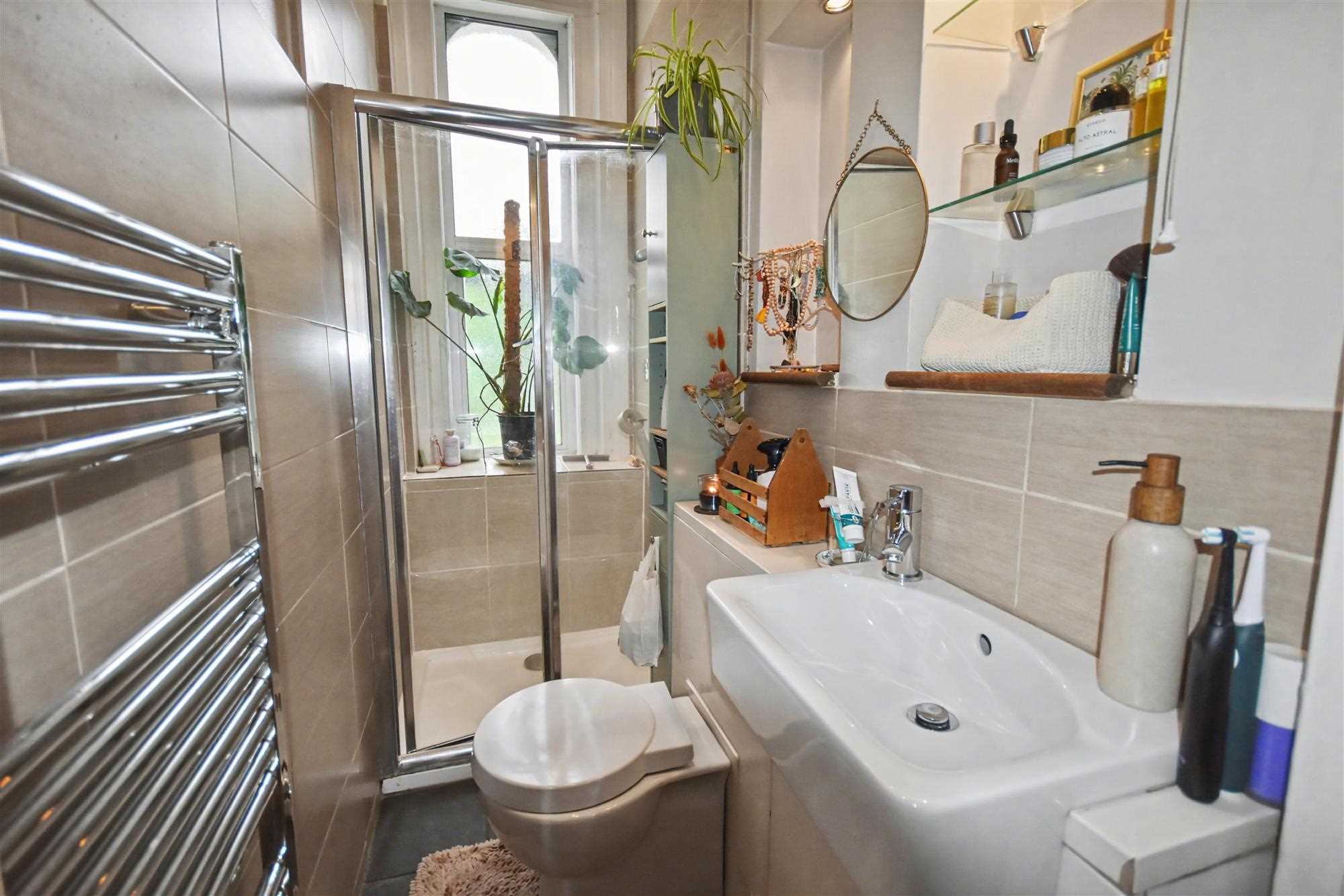 Bolton Road - Picture 9