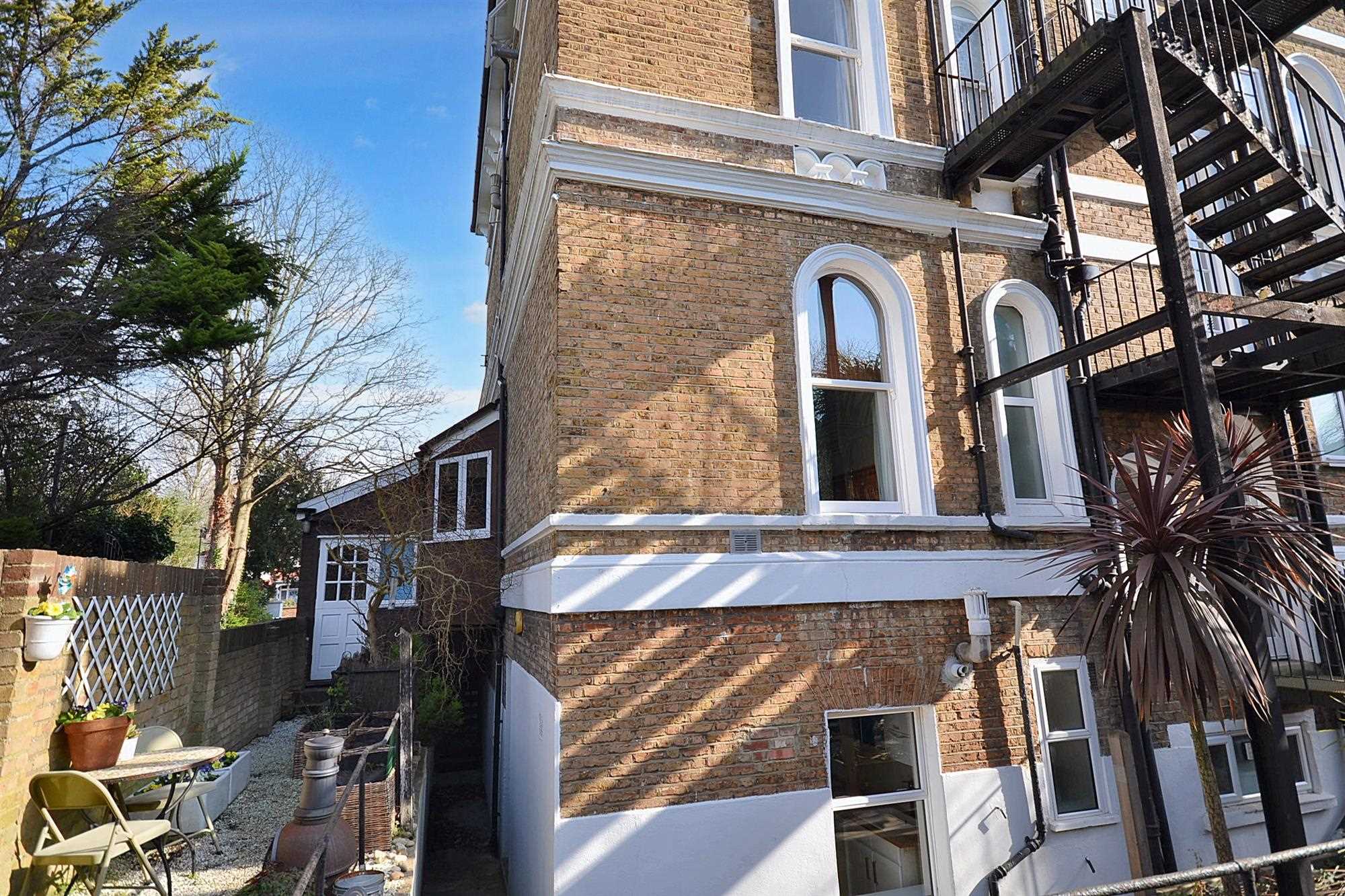 Bolton Road - Picture 11