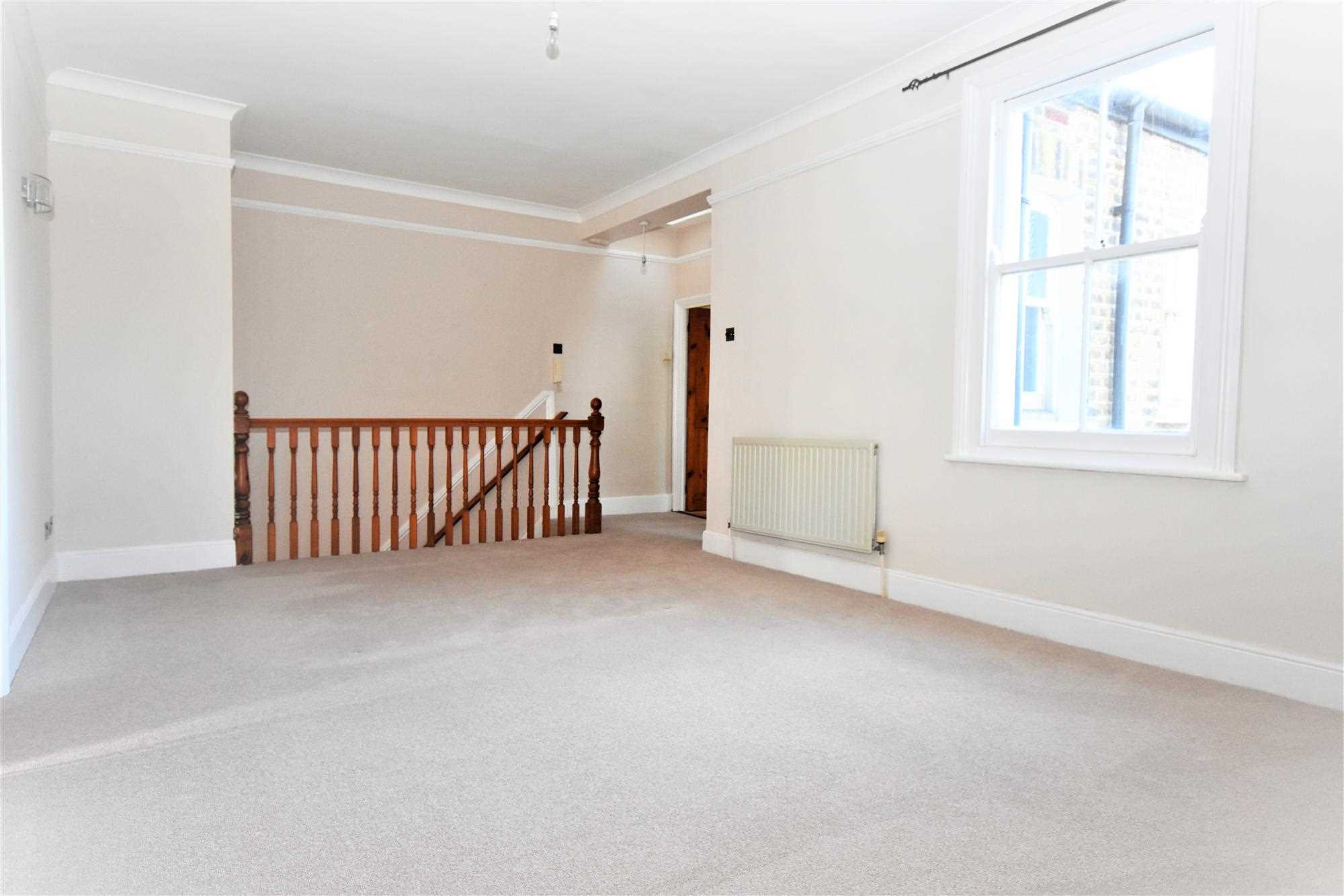 Thames Road - Picture 3