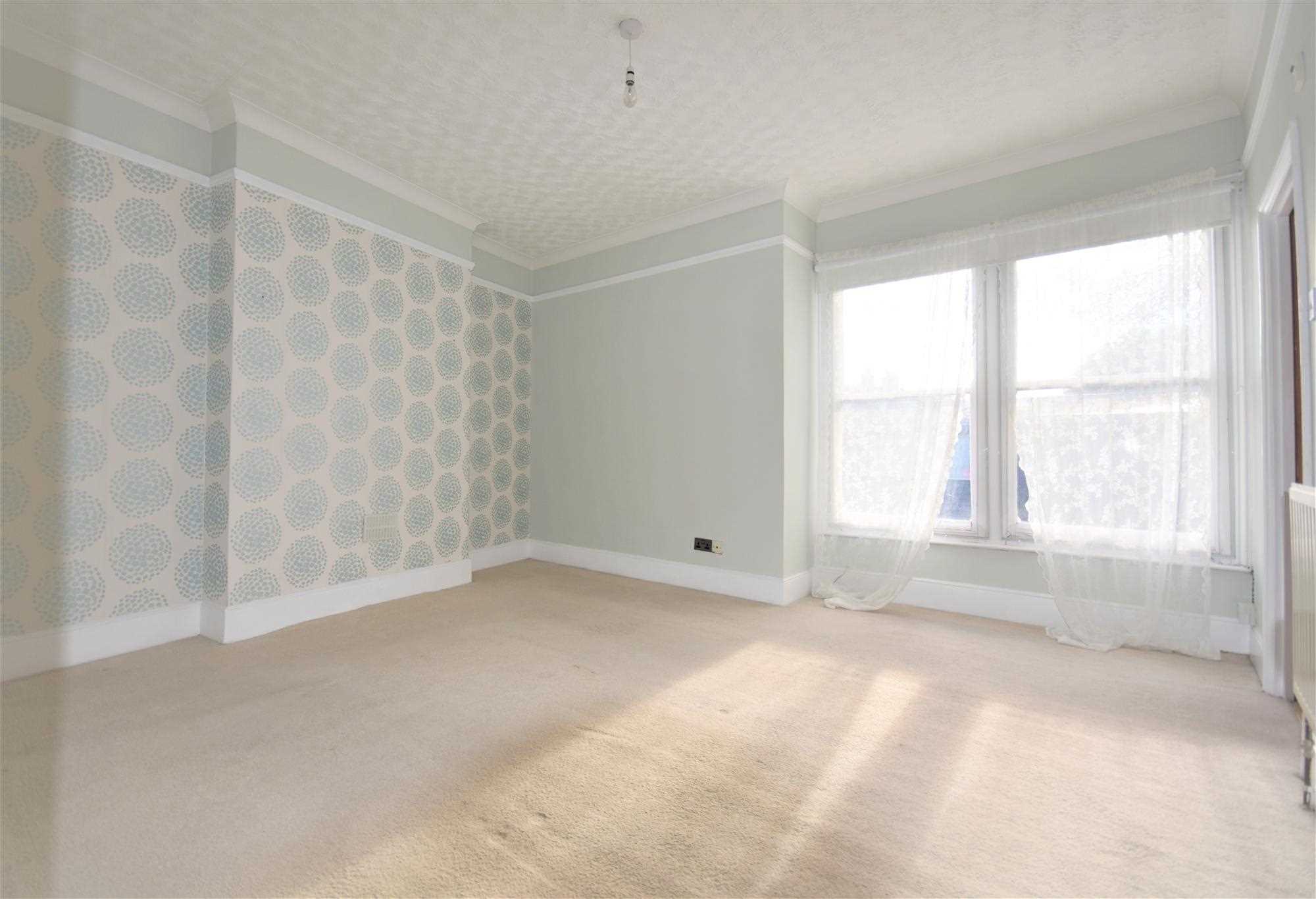 Thames Road - Picture 6