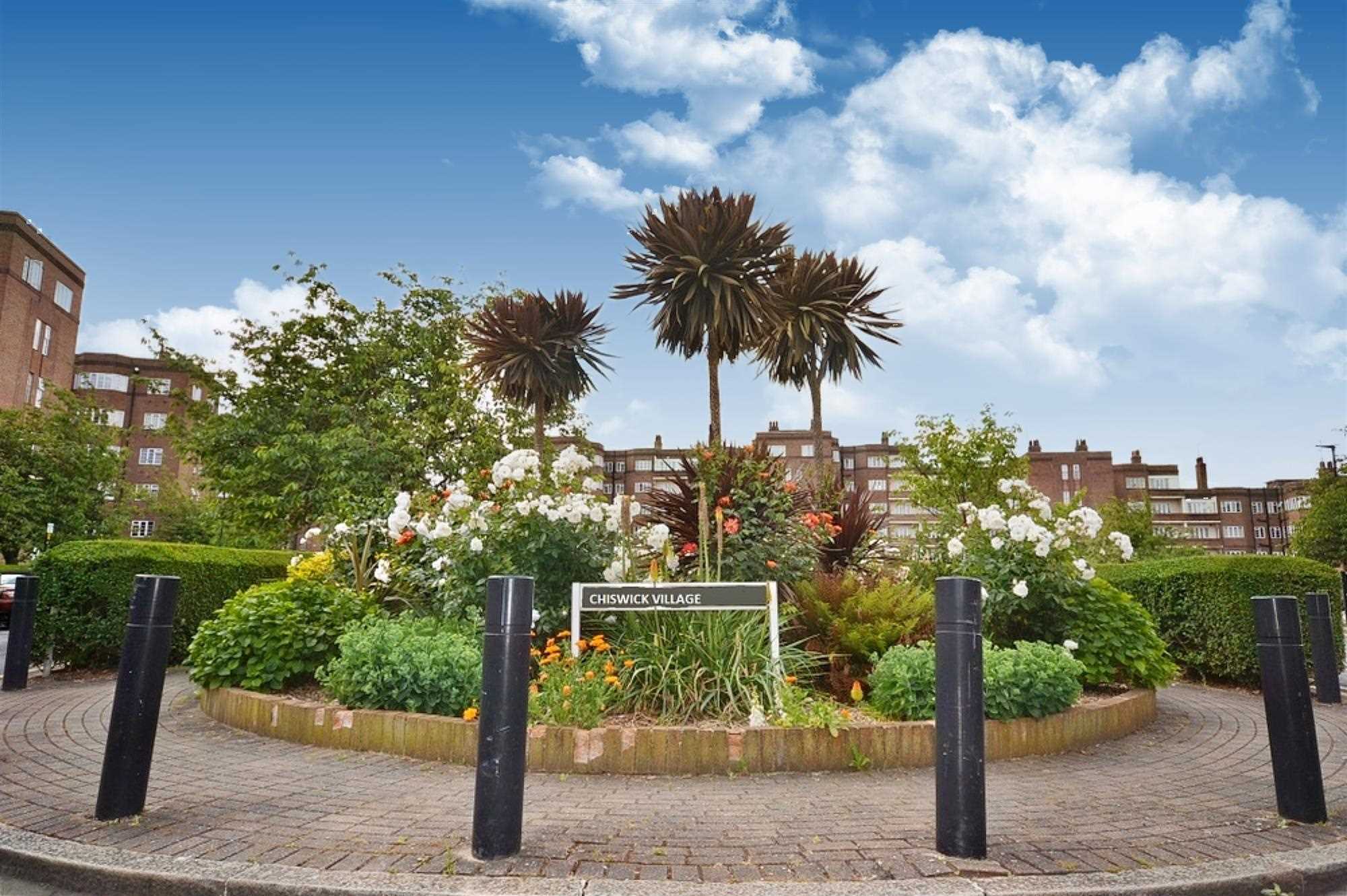 Chiswick Village - Picture 3