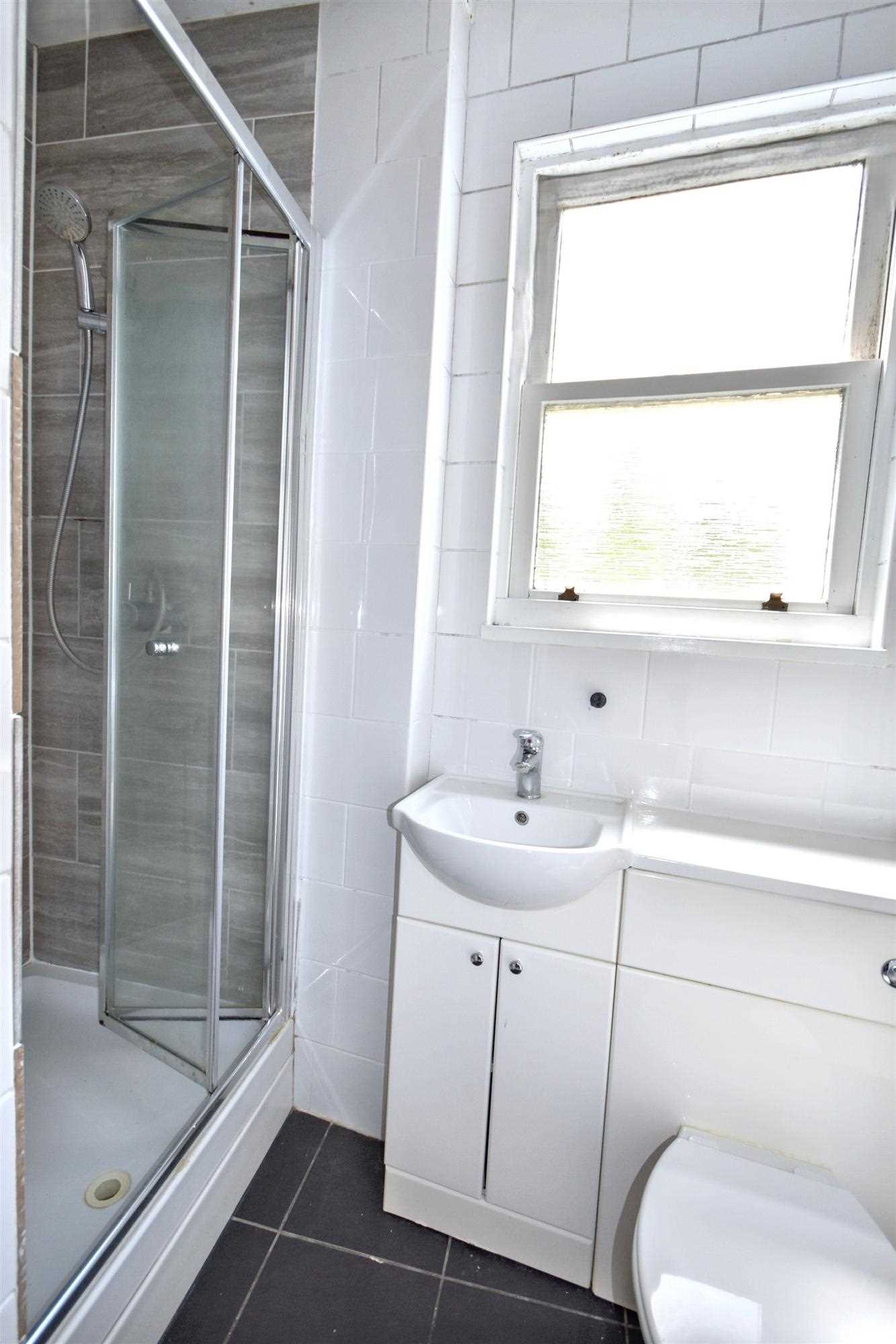 Dewsbury Court - Picture 7