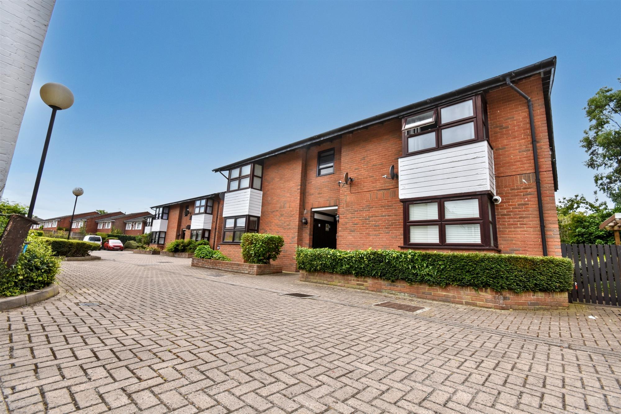 Balmoral Mews - Picture 1