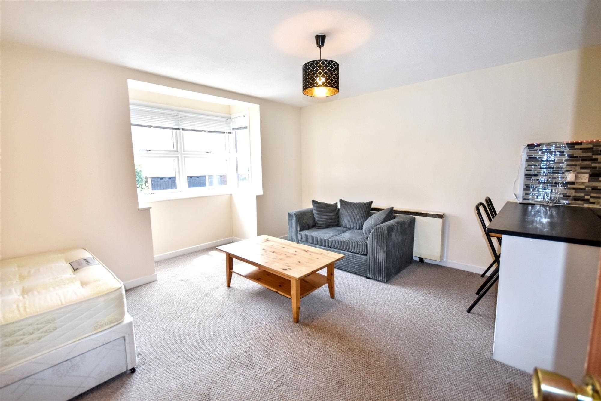 Balmoral Mews - Picture 3