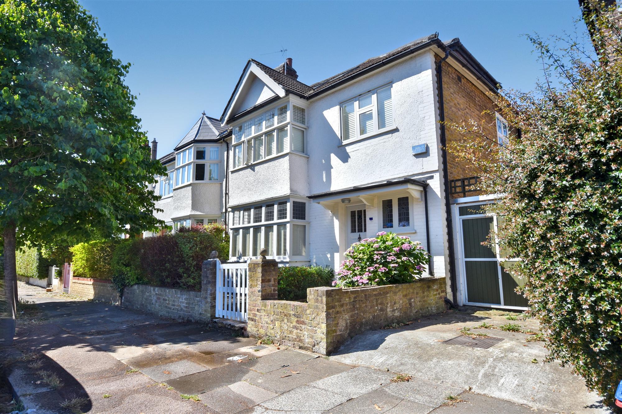 Prebend Gardens - Picture 1