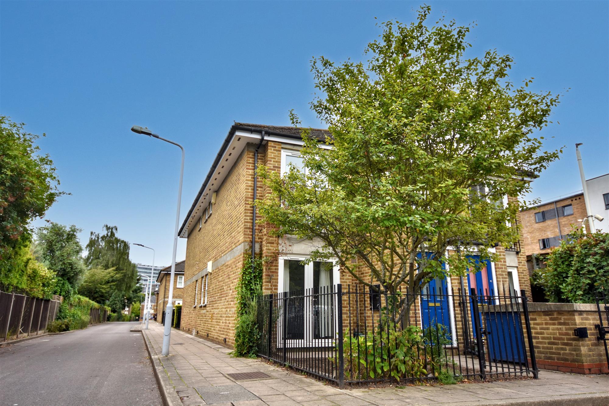 Kingswood Terrace - Picture 1