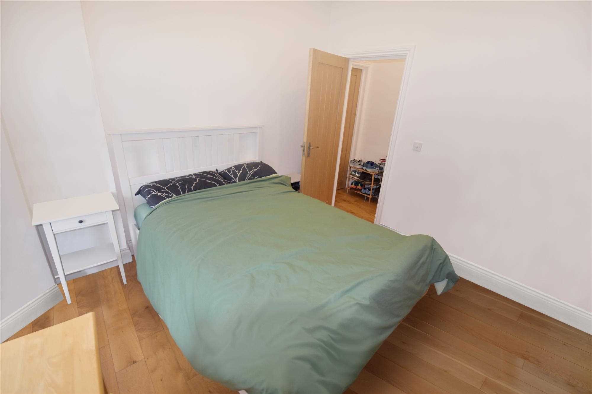 Acton Lane - Picture 3