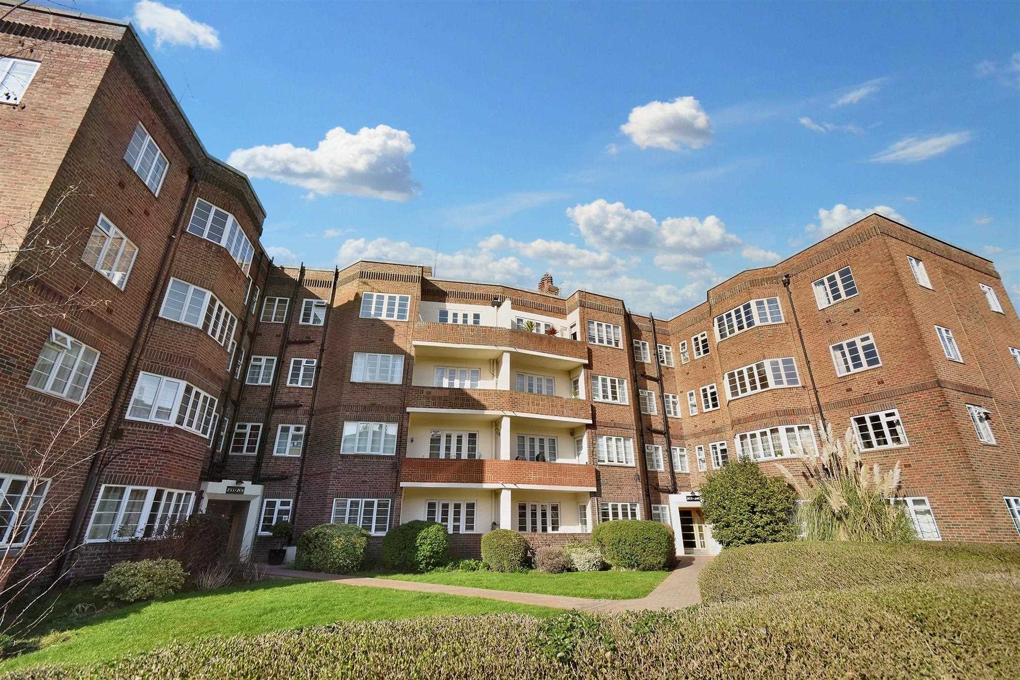 Chiswick Village - Picture 3