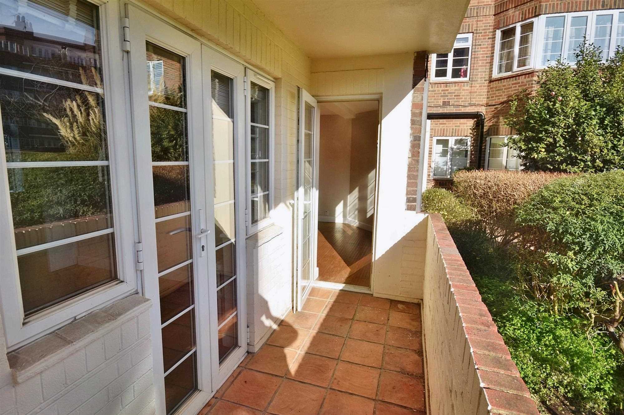Chiswick Village - Picture 13