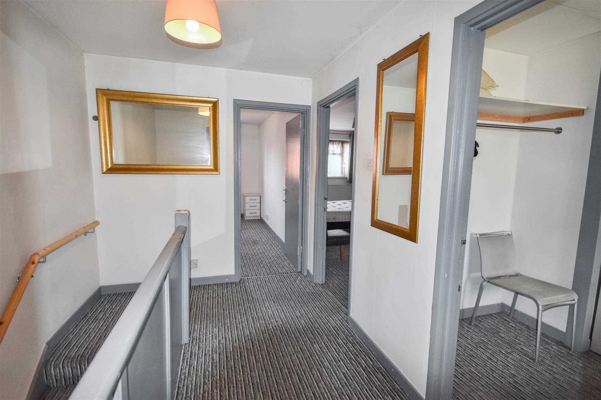 Chiswick Terrace - Picture 13