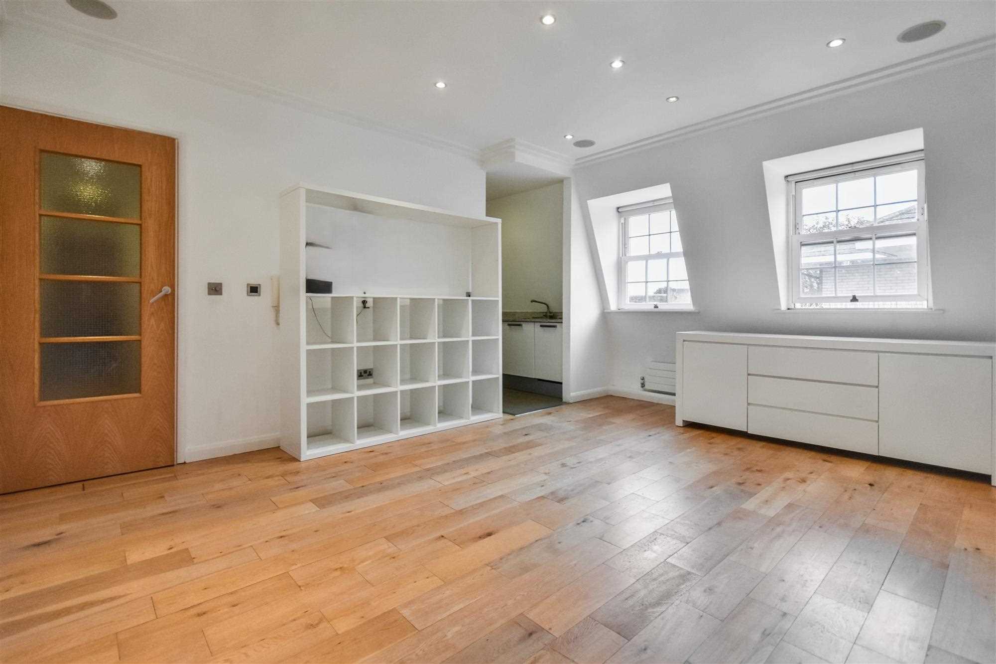 Atlas House, London Road - Picture 2