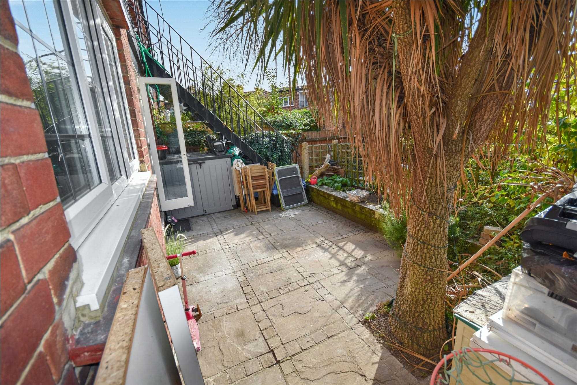 Ravenscroft Road - Picture 11