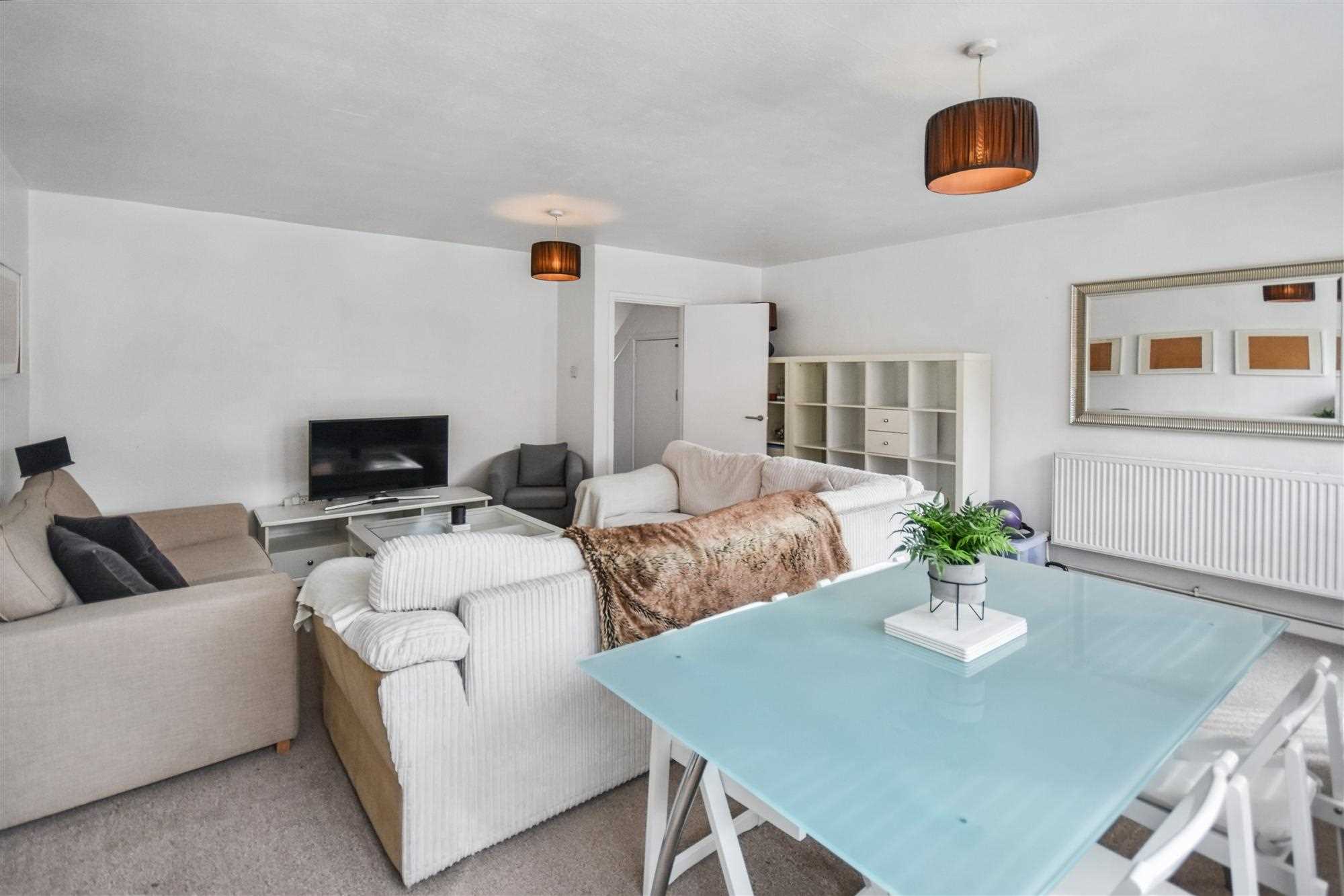 Chiswick Terrace - Picture 2