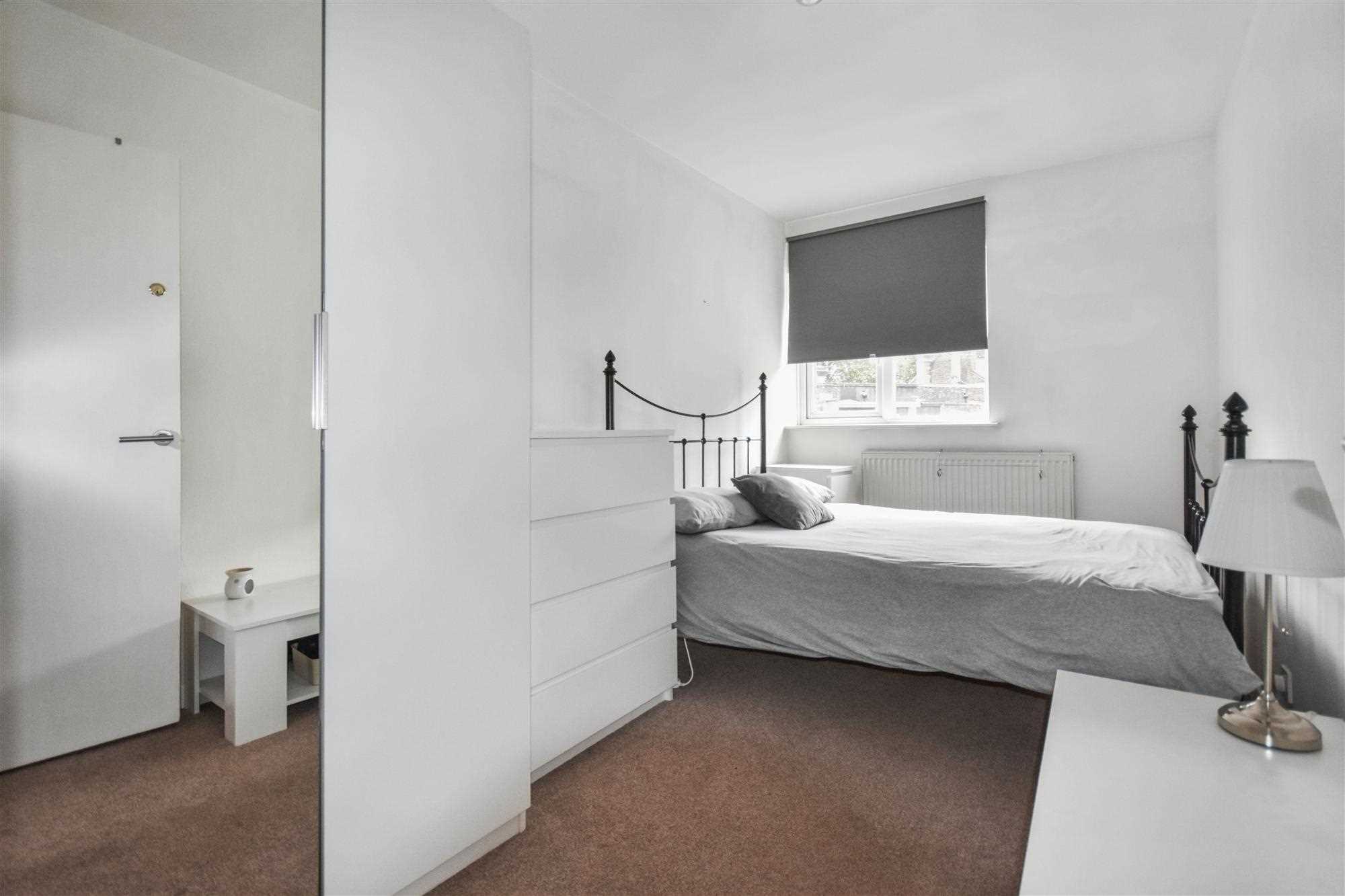 Chiswick Terrace - Picture 9