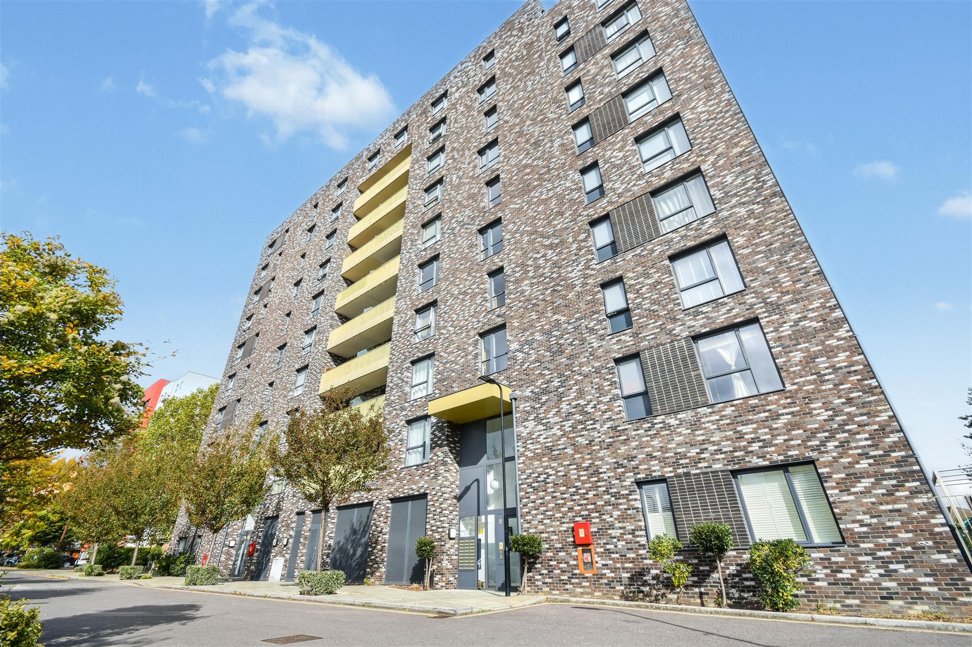 Ravenswood Court - Picture 1