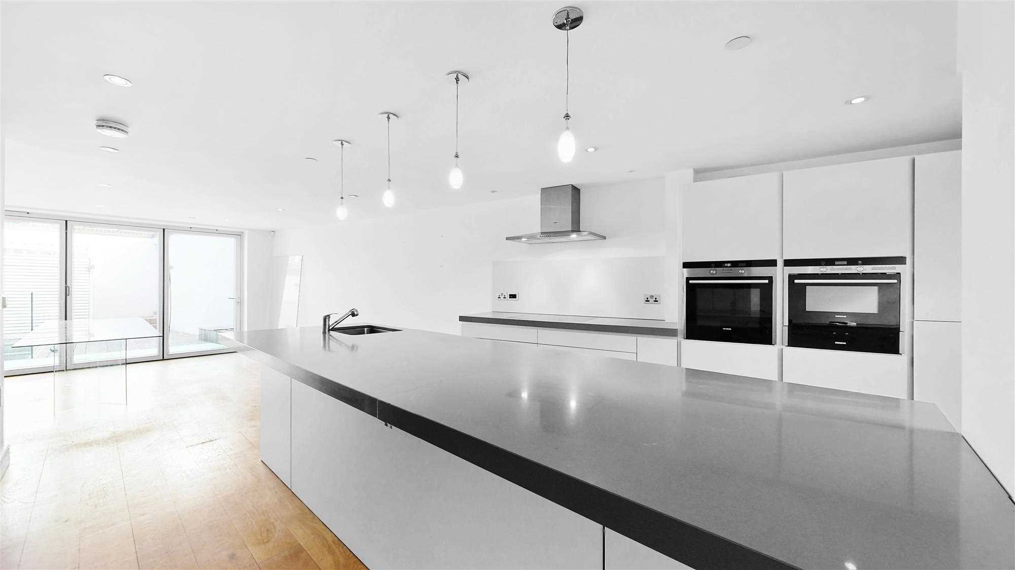 Forster House - Picture 2