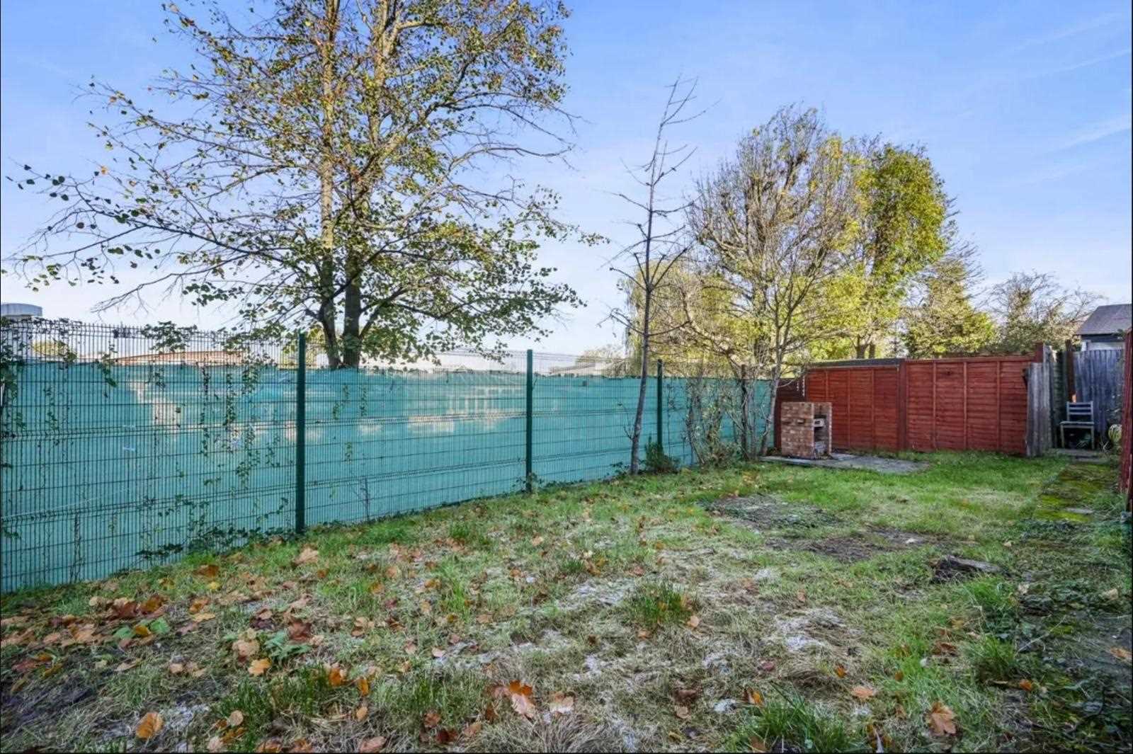 Hathaway Gardens - Picture 5