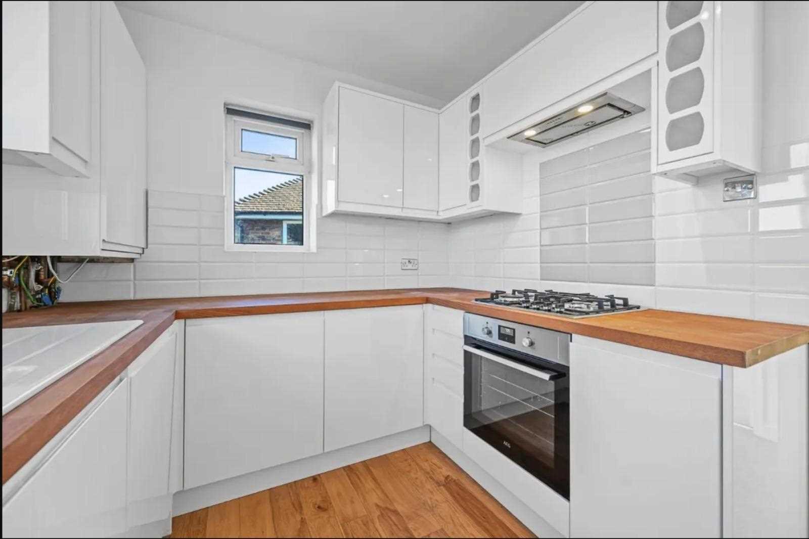 Hathaway Gardens - Picture 8