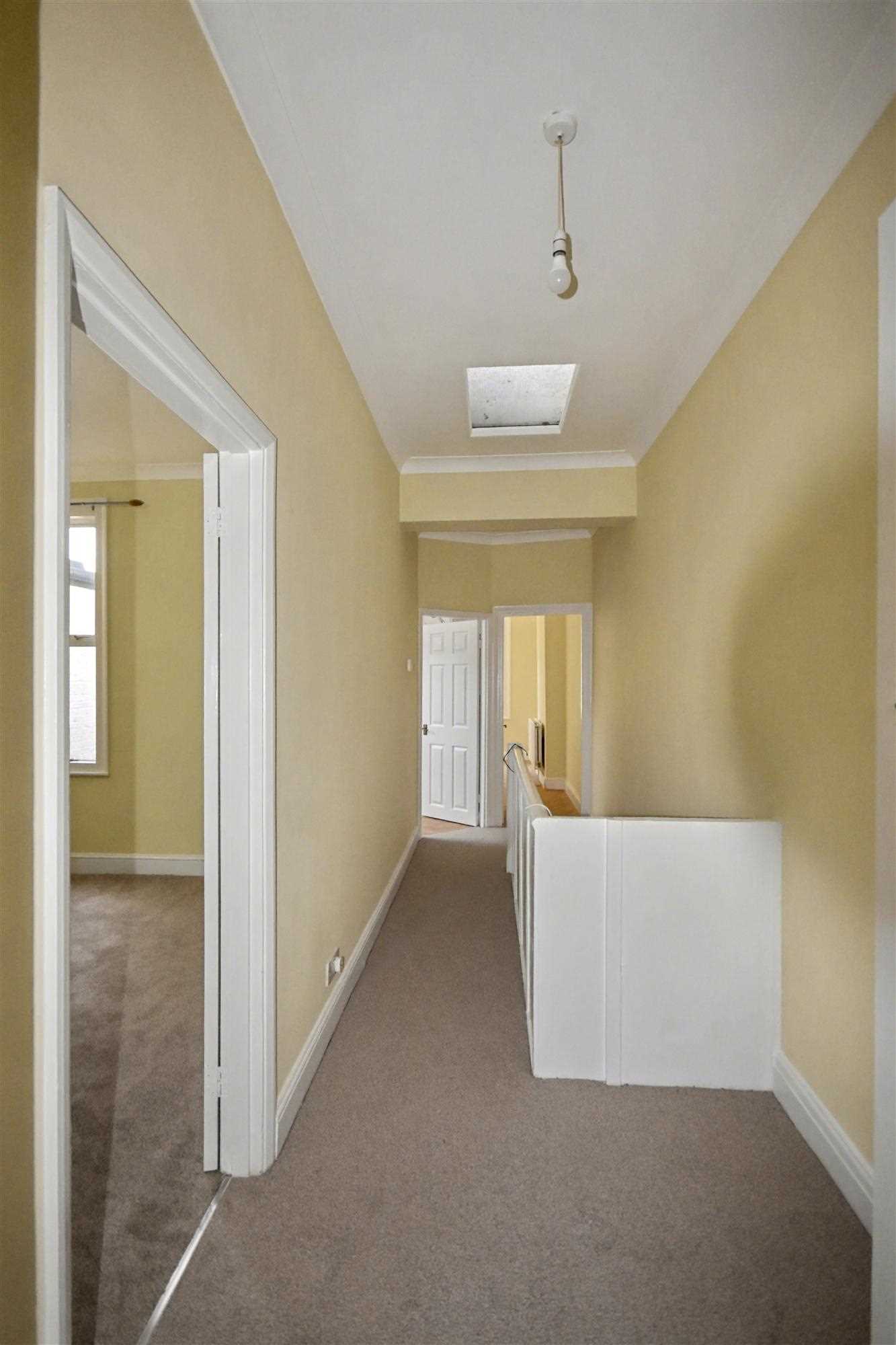 Church Path (Tff) - Picture 10