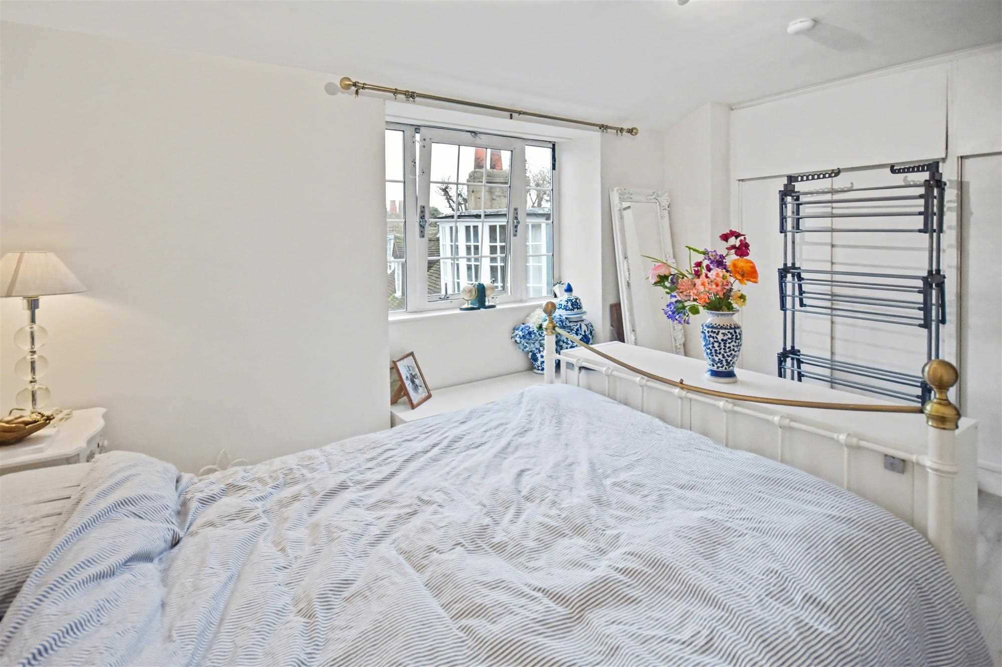 Burlington Lane - Picture 6