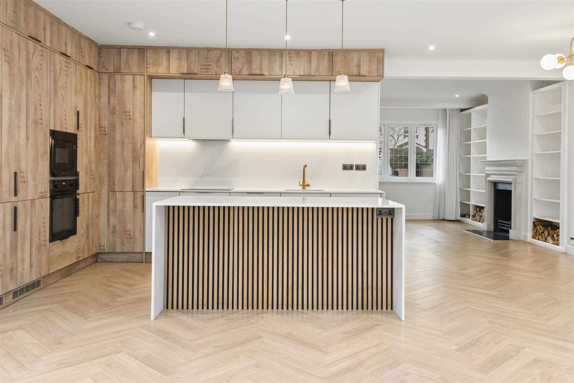 Chesterfiled Road - Picture 9