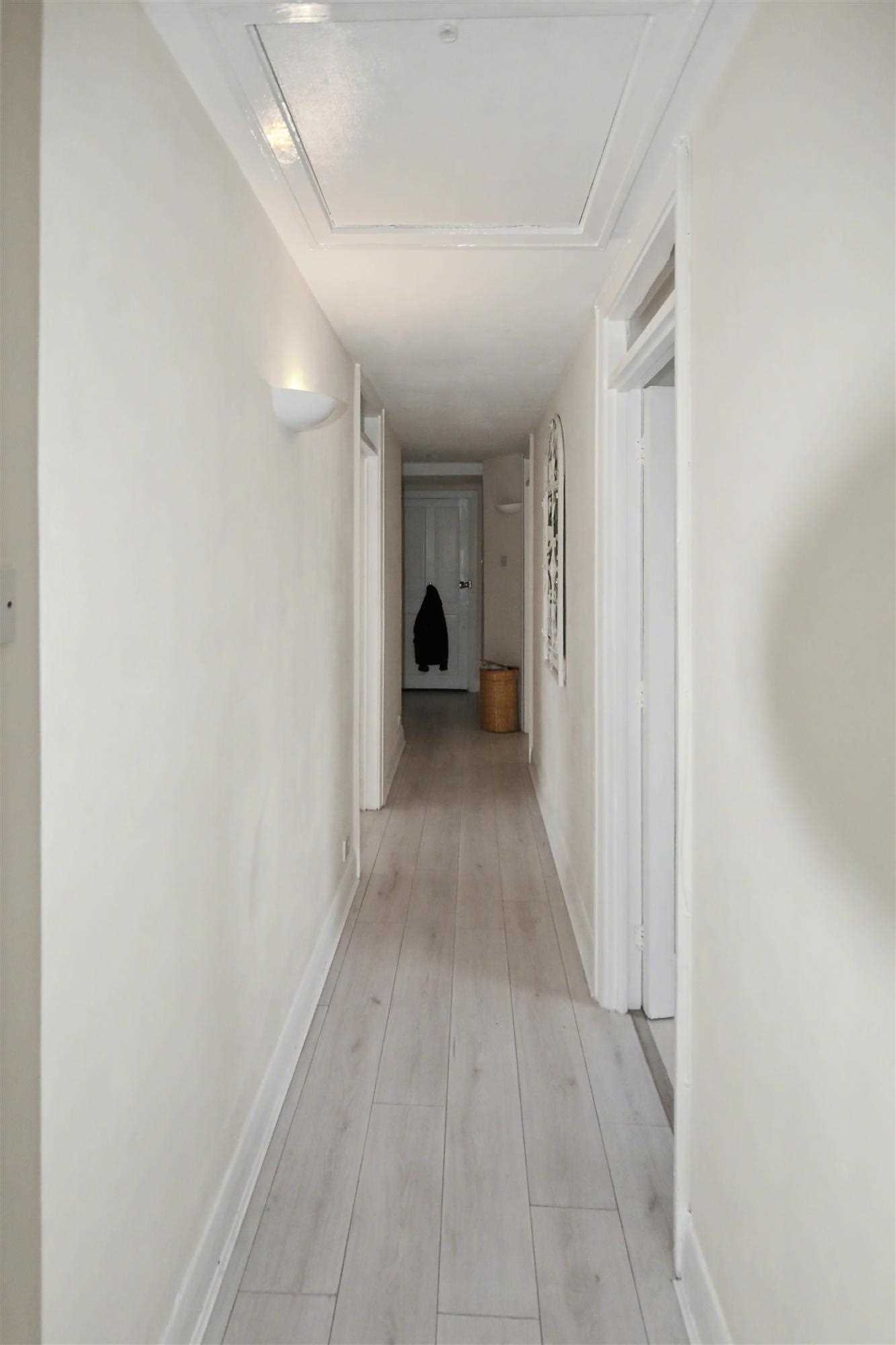 Burlington Lane - Picture 11