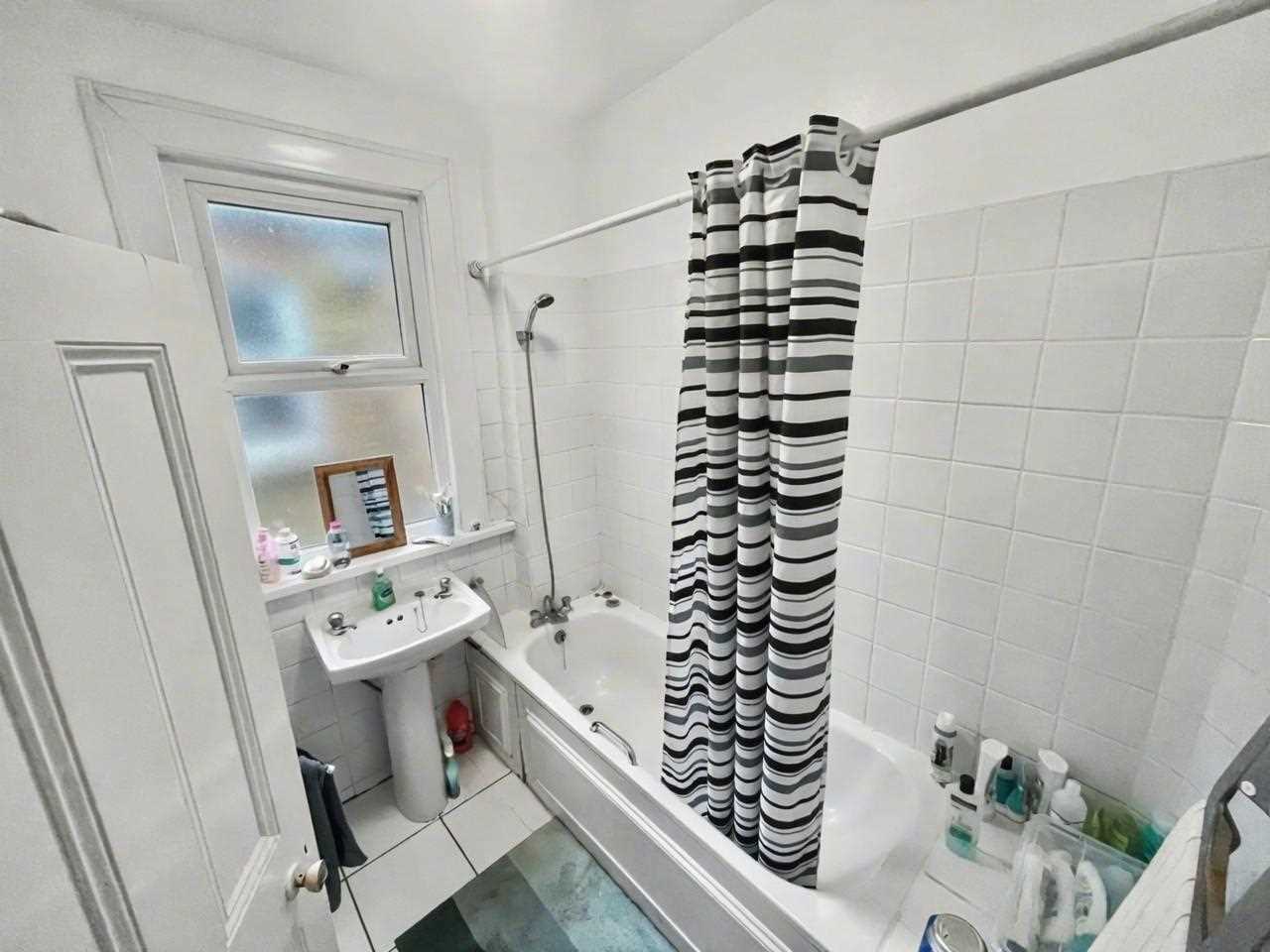 Bollo Lane - Picture 5