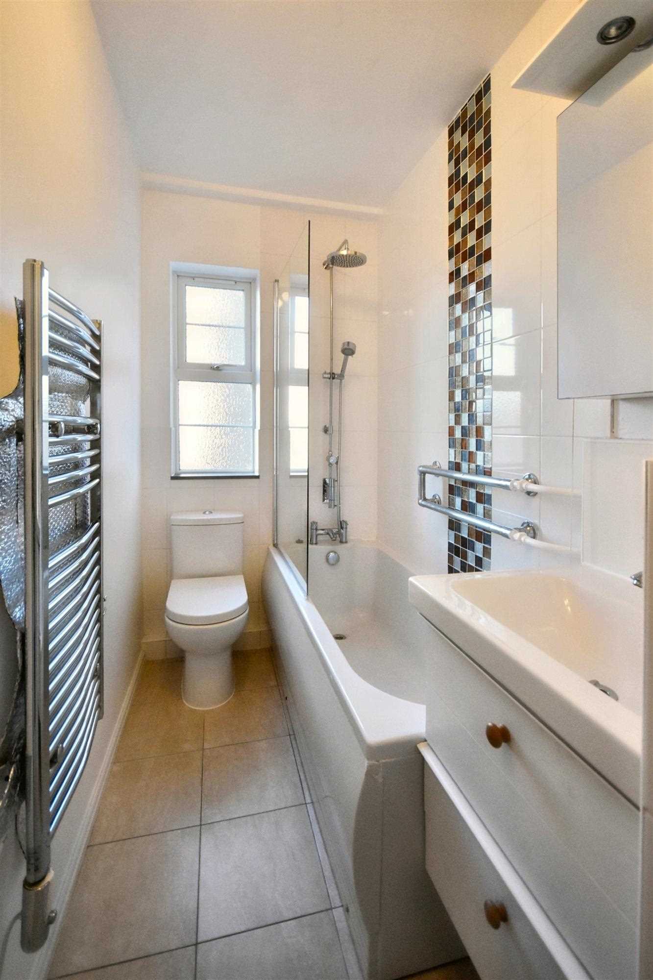 Chiswick Village - Picture 4