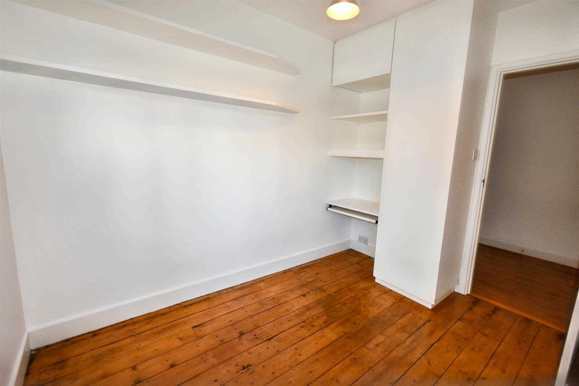 Chiswick Village - Picture 7