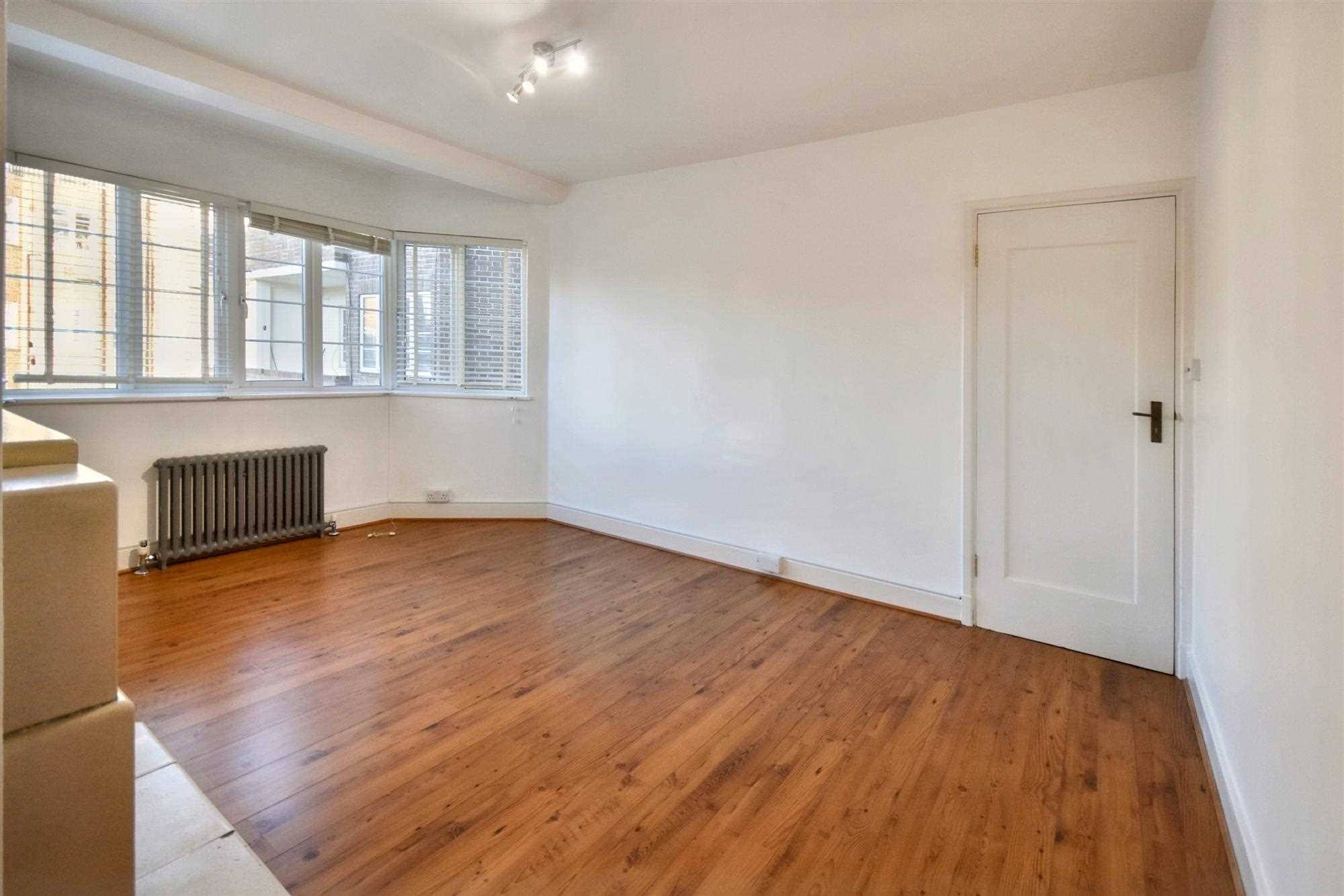 Chiswick Village - Picture 5