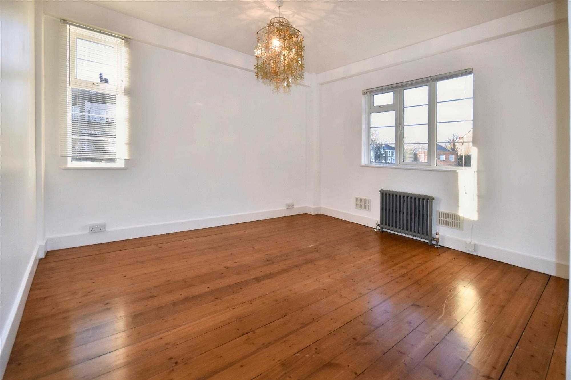 Chiswick Village - Picture 8