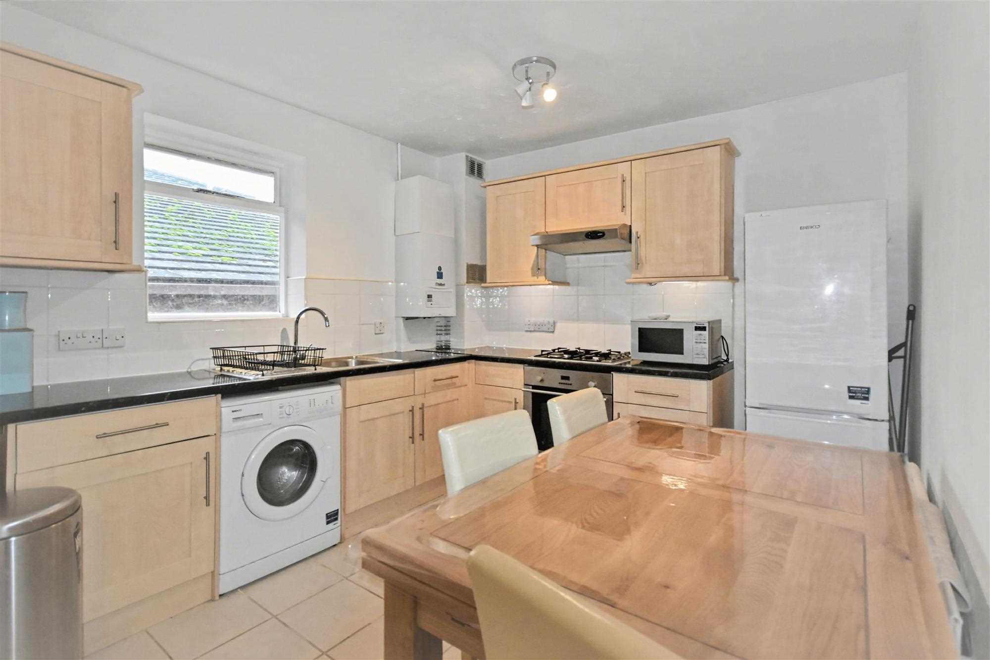 Addley Court - Picture 3