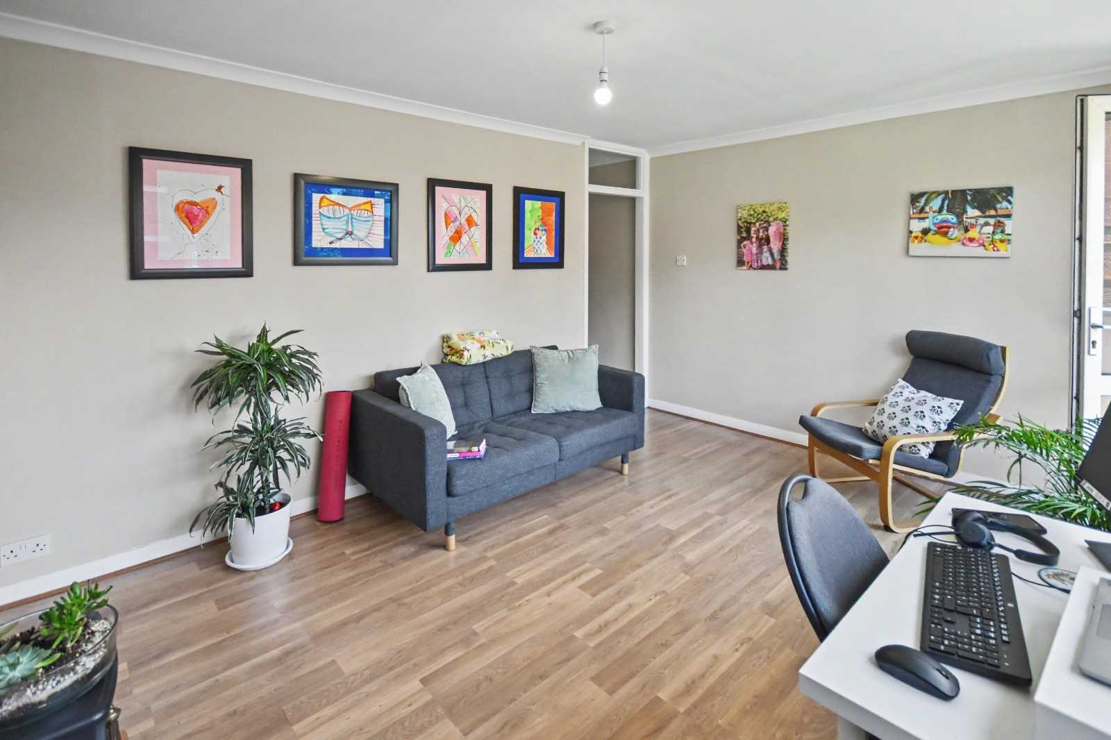 Gunnersbury Close - Picture 3