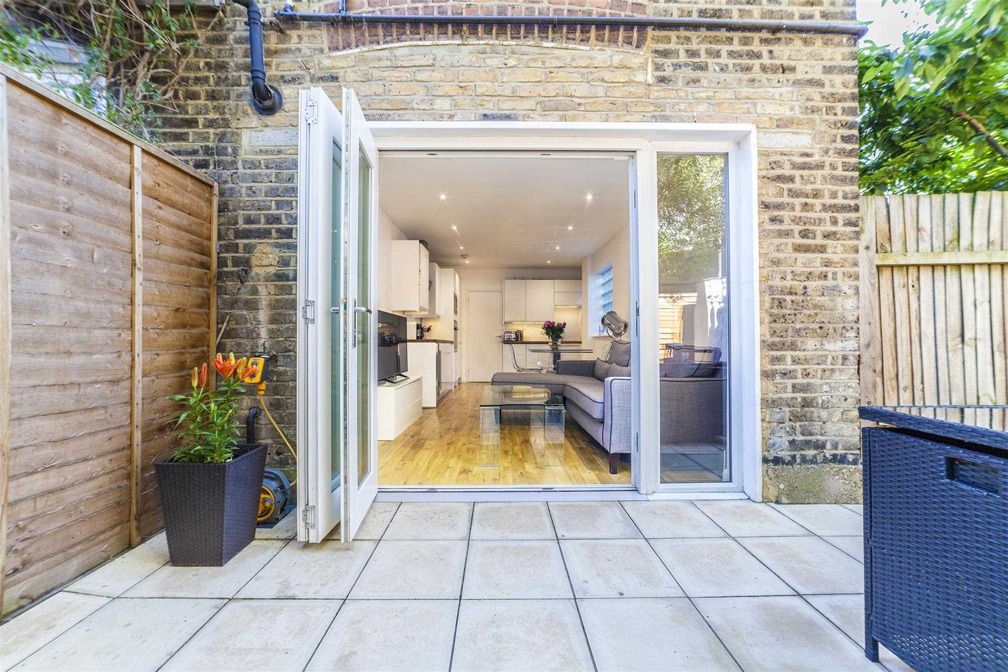Ivy Crescent - Picture 12