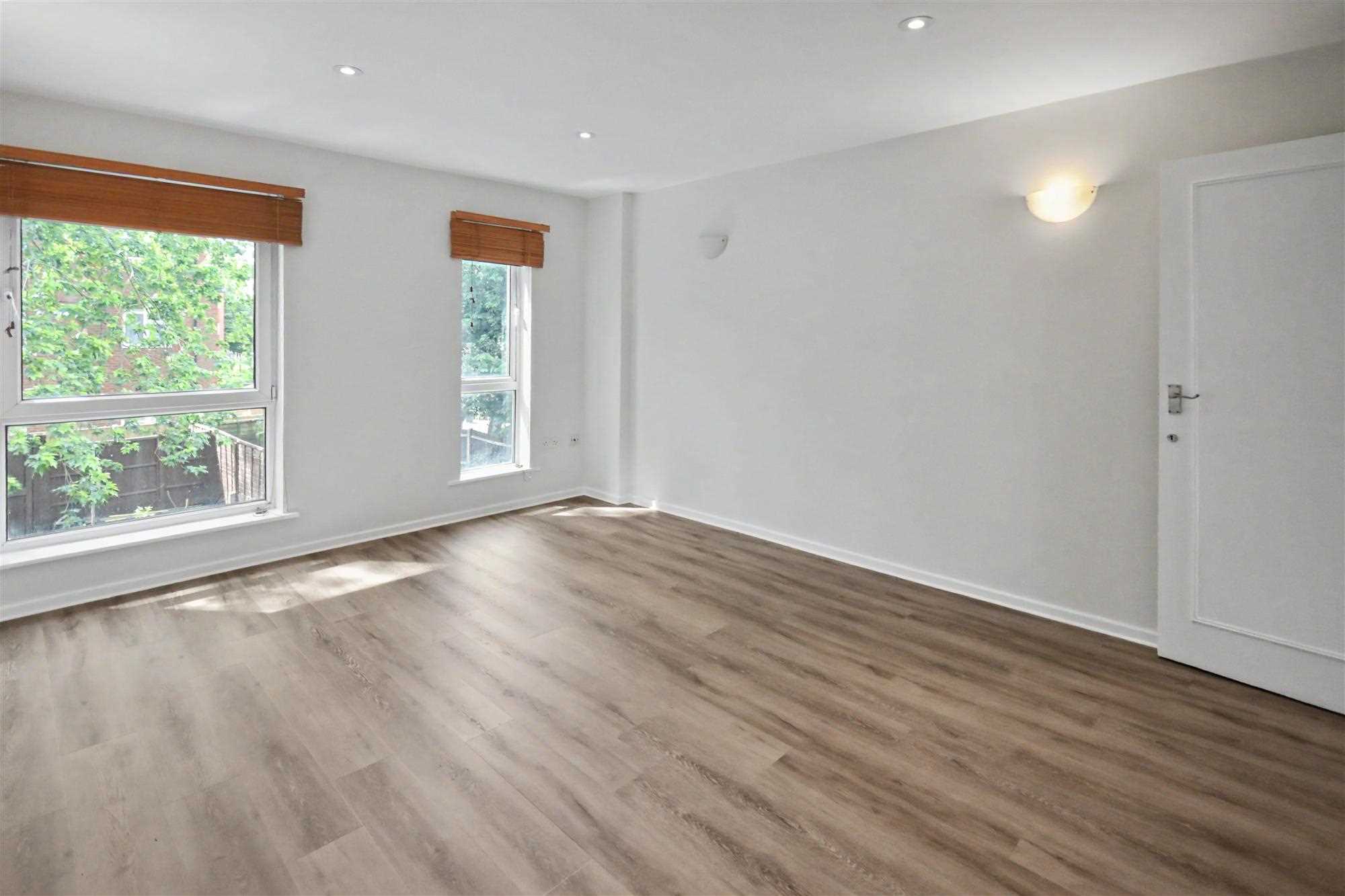 Fishers Lane - Picture 5
