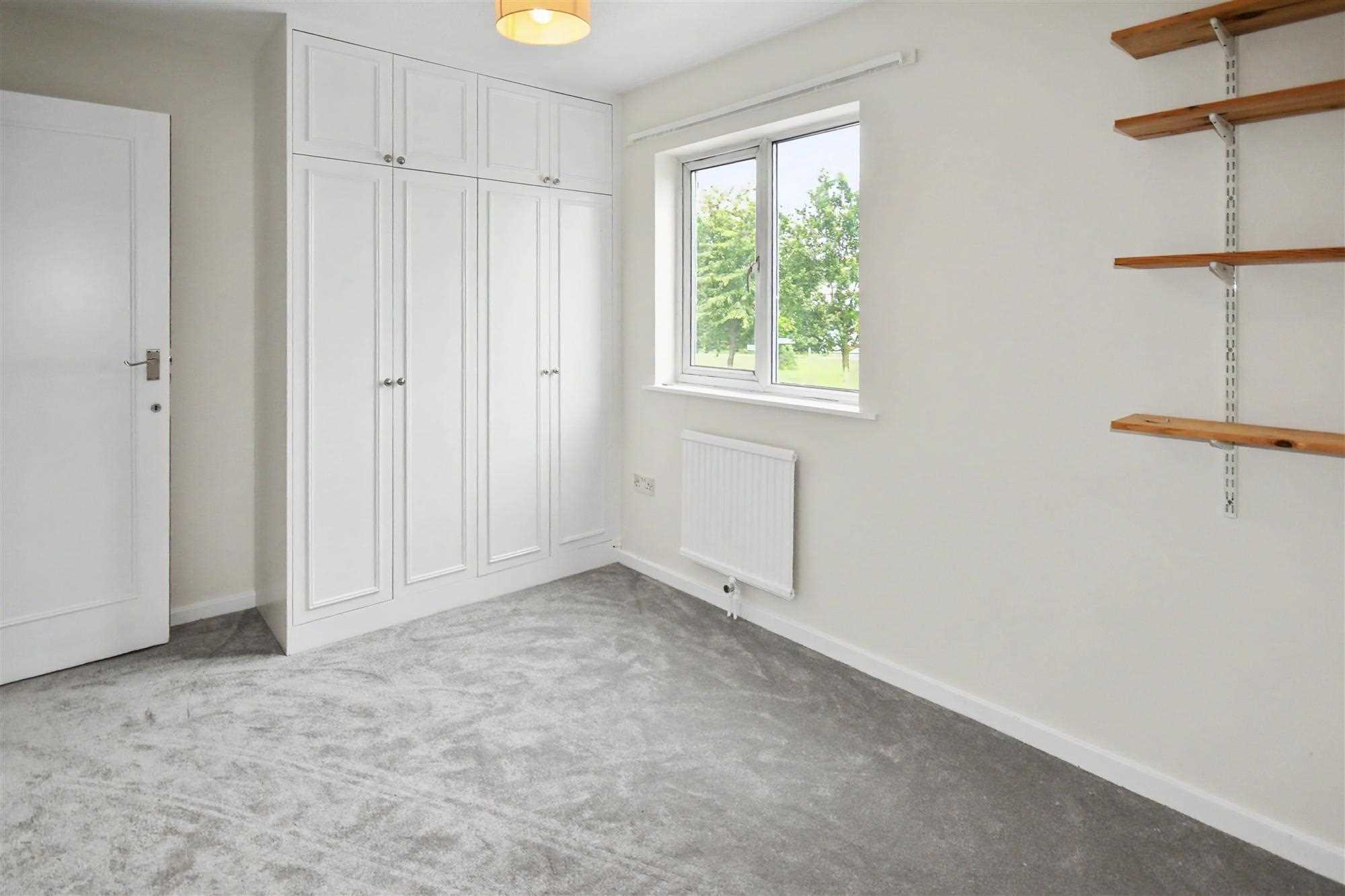 Fishers Lane - Picture 7