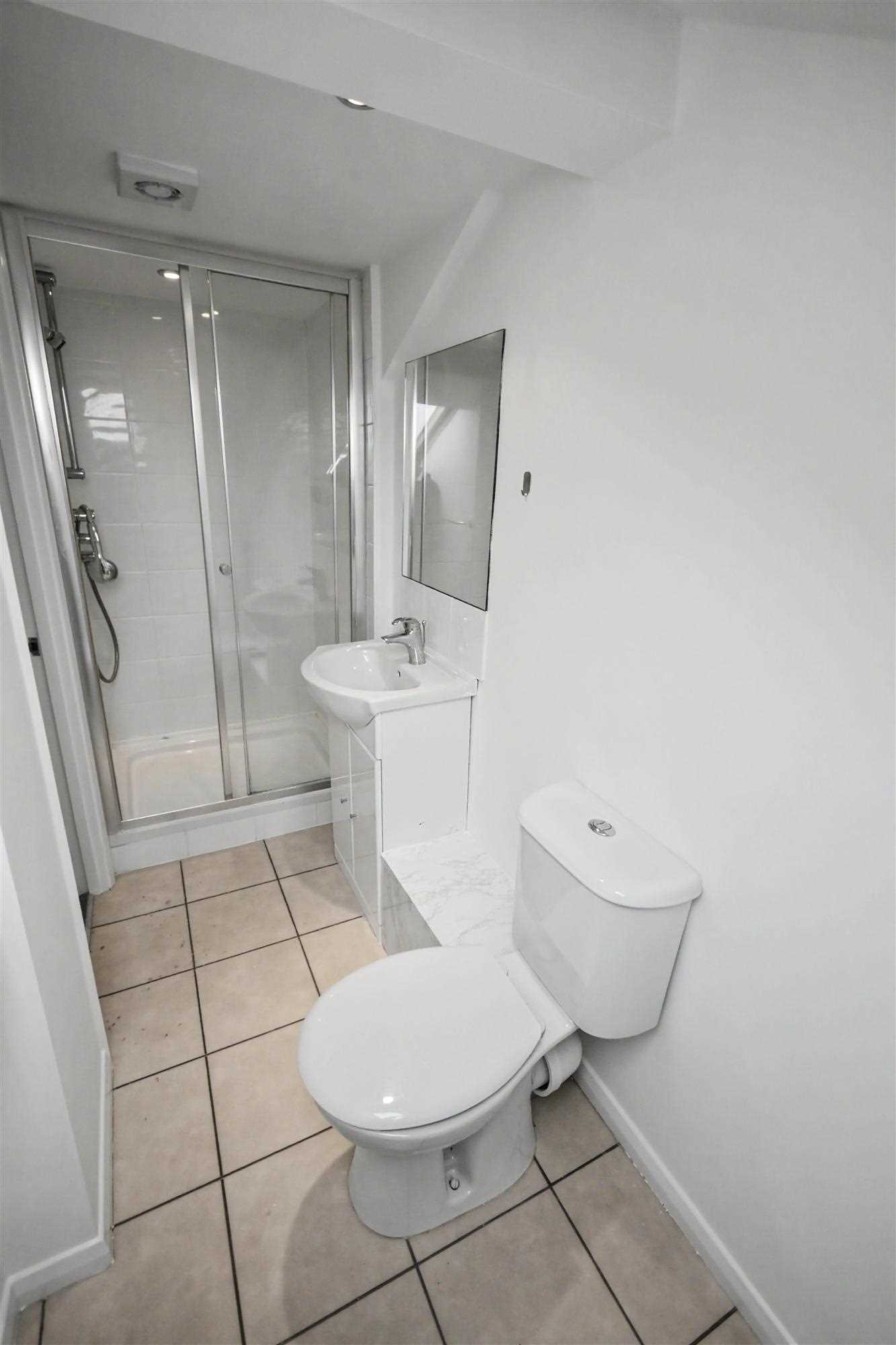 Fishers Lane - Picture 12