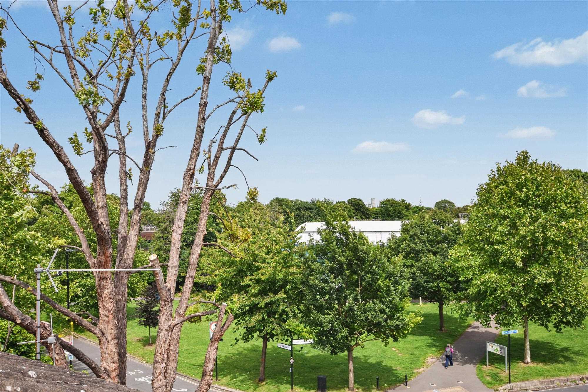 Fishers Lane - Picture 16