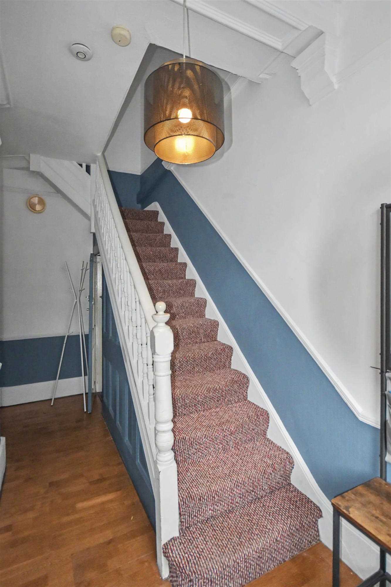 Merton Avenue - Picture 14