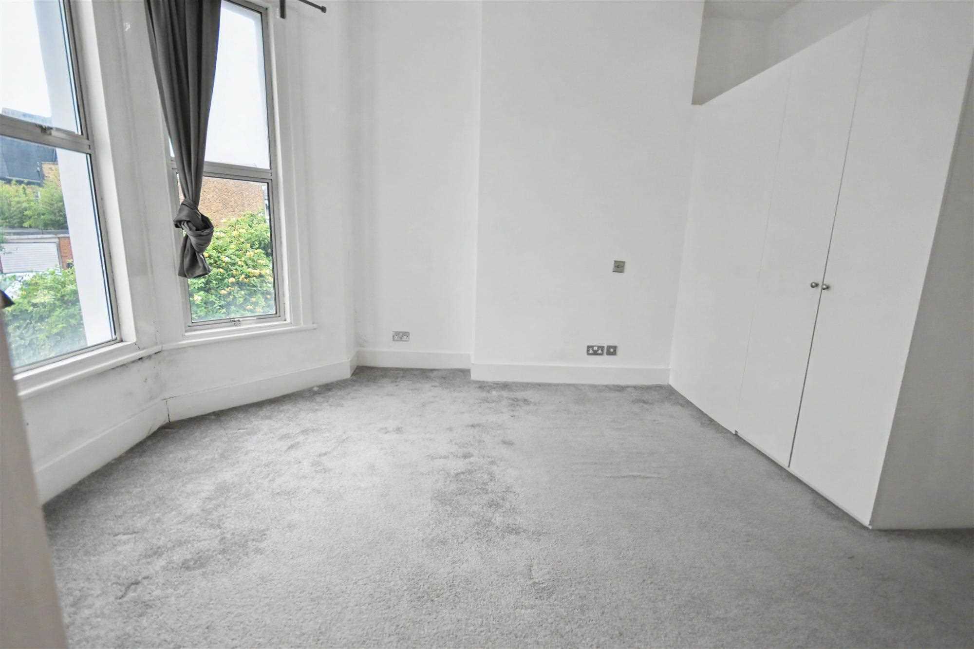 Rylett Road - Picture 5