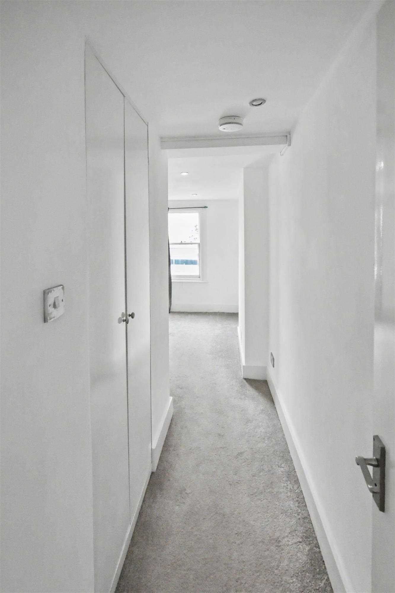 Rylett Road - Picture 8