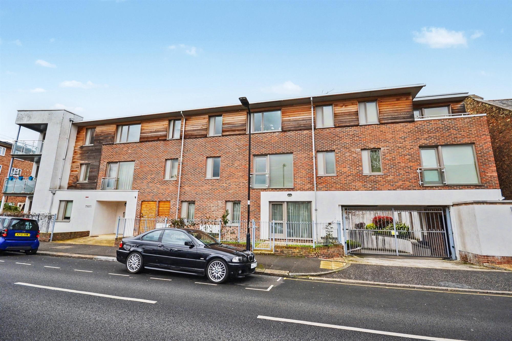 Church Gate Court - Picture 1