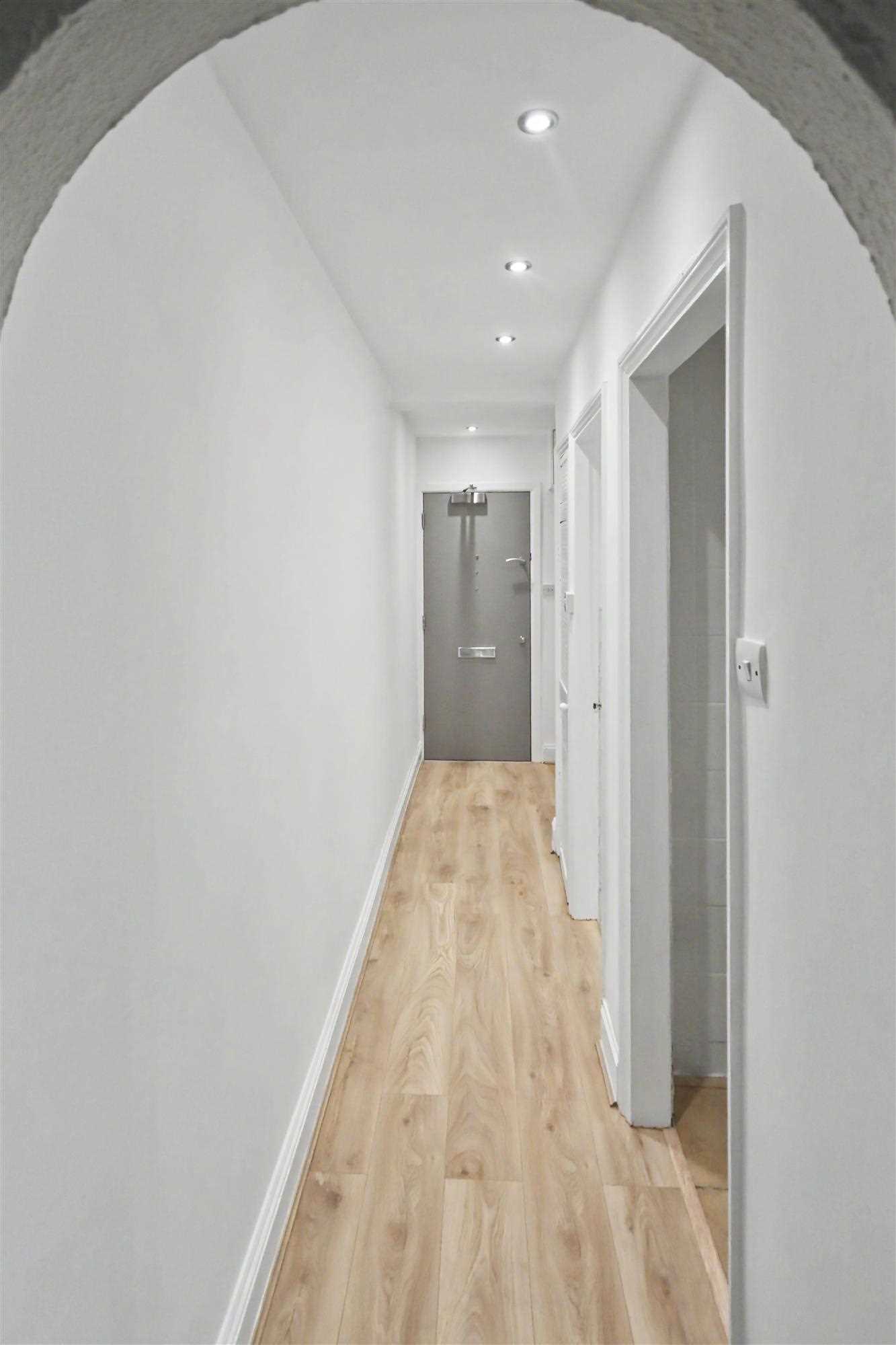 Chiswick Village - Picture 8