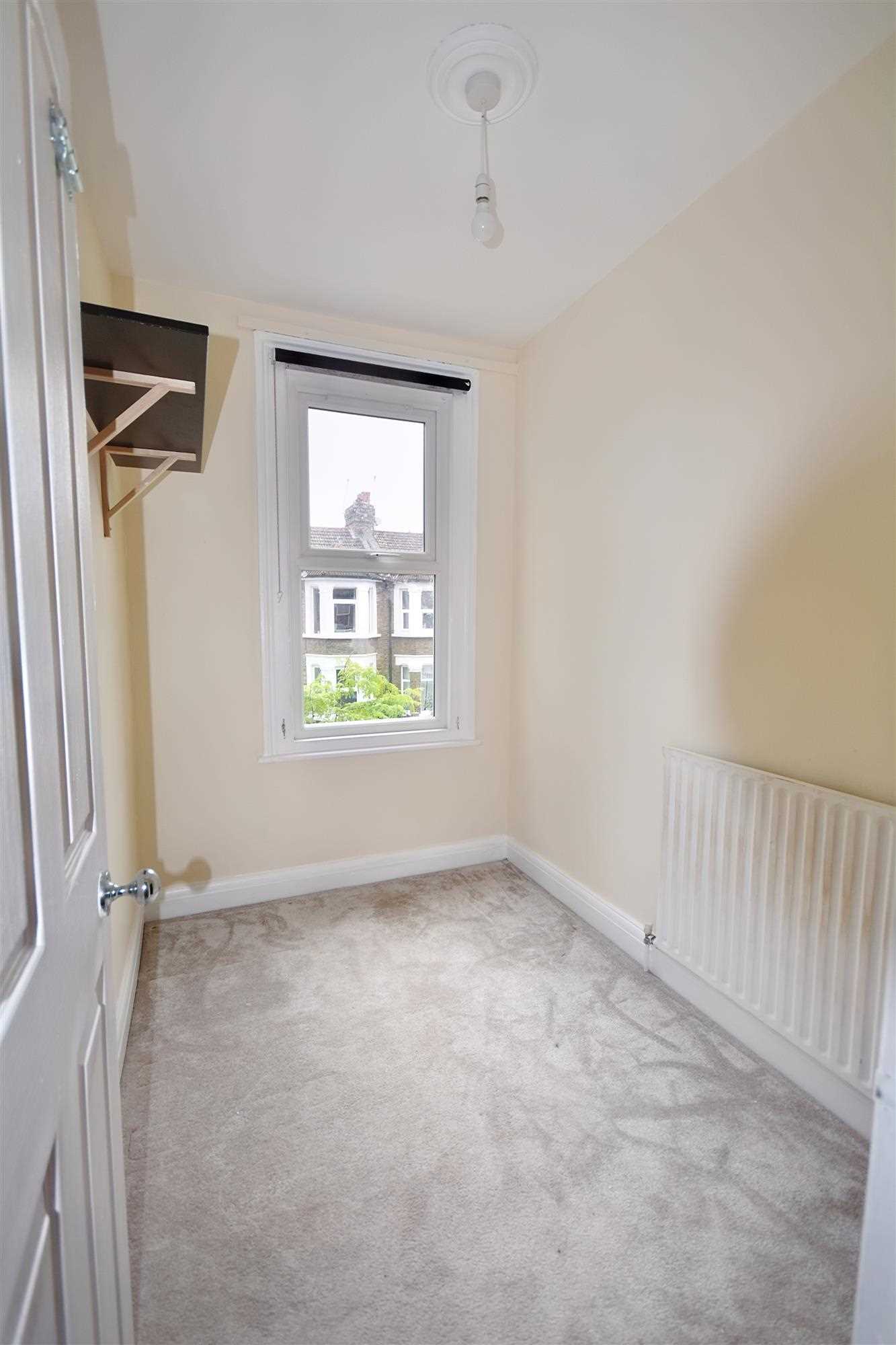 Petersfield Road - Picture 12