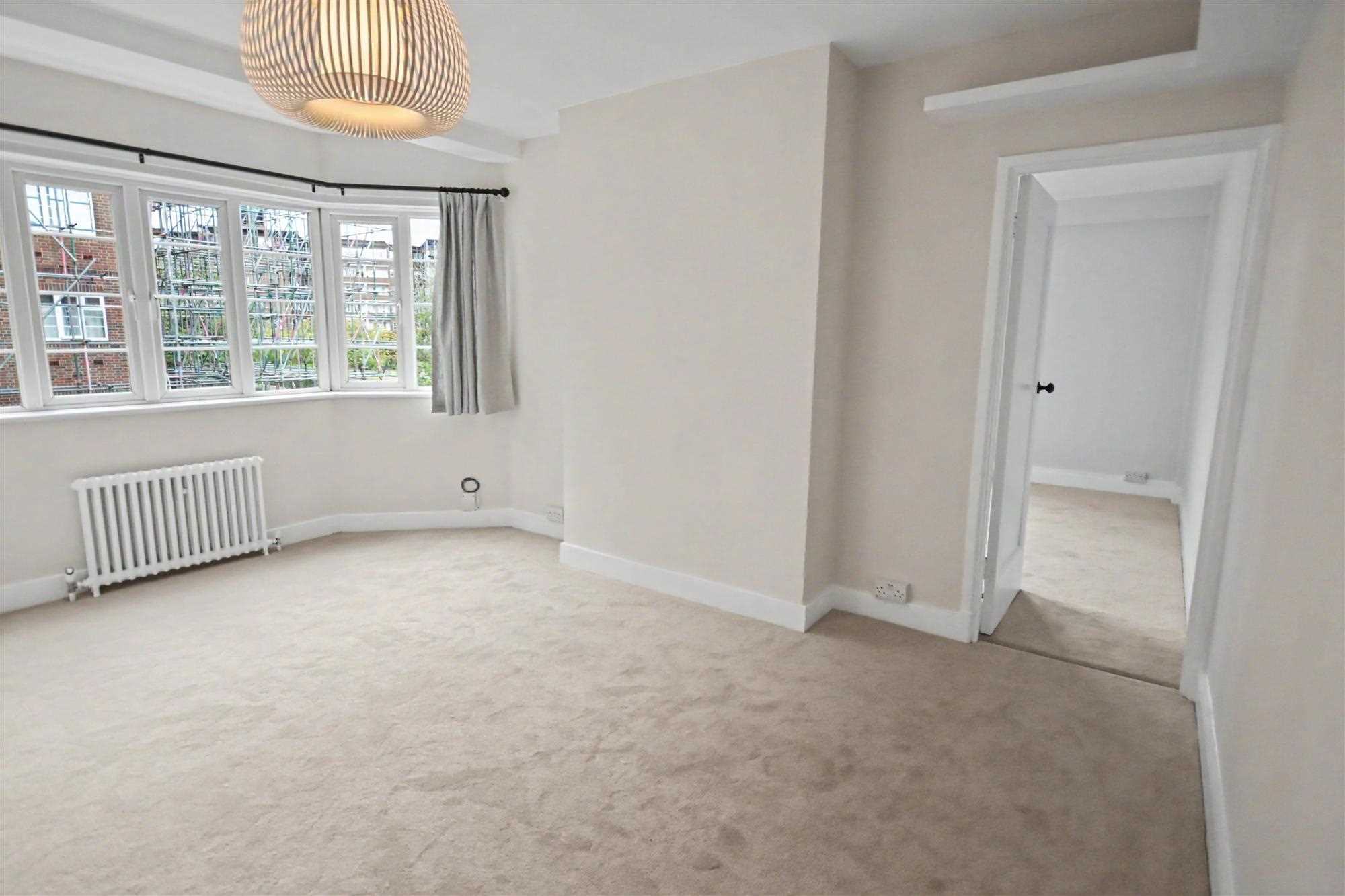 Chiswick Village - Picture 2