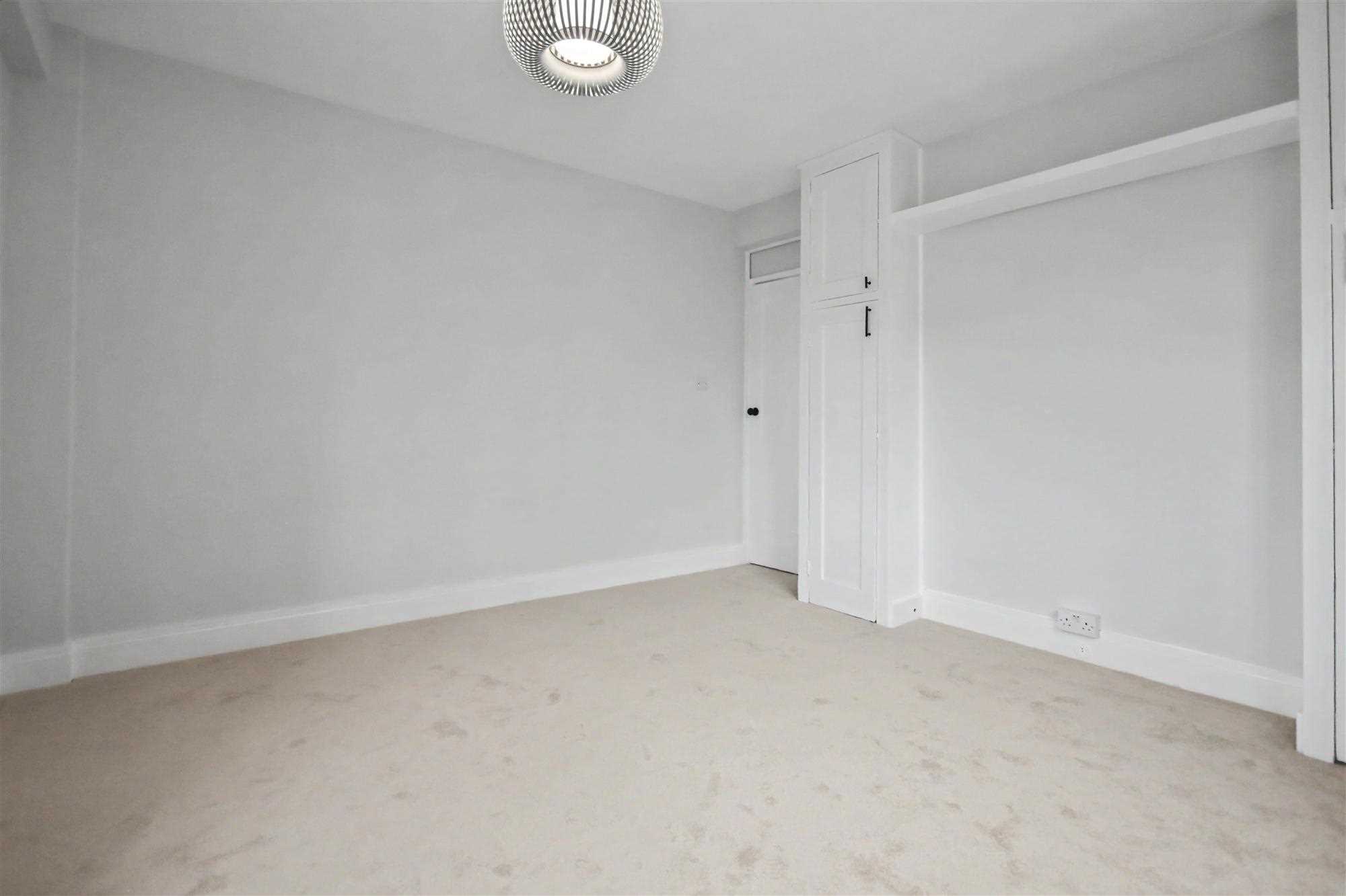 Chiswick Village - Picture 6