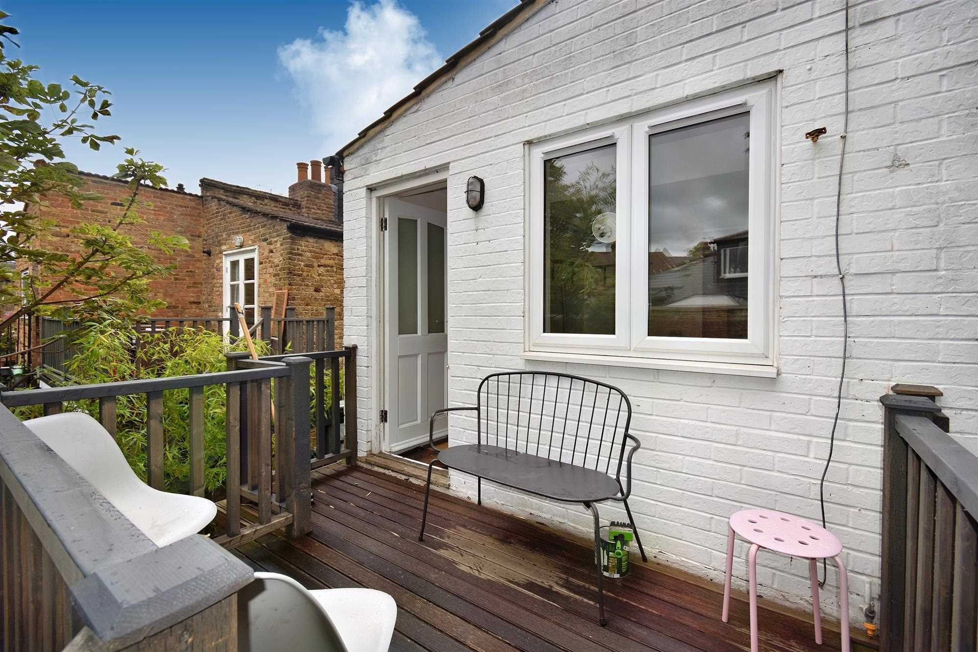 Petersfield Road - Picture 4
